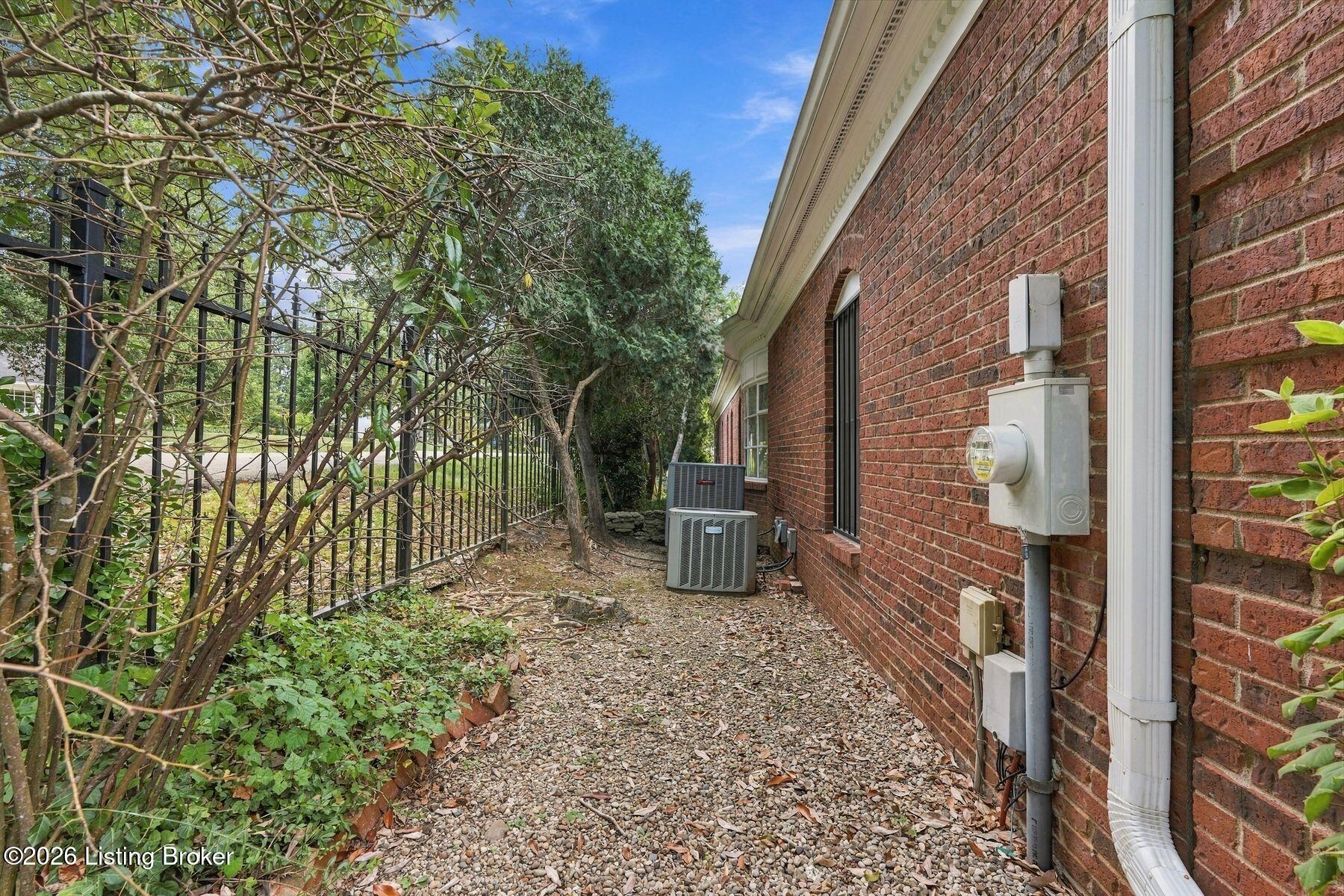37 Brownsboro Hill Rd Property Photo 34