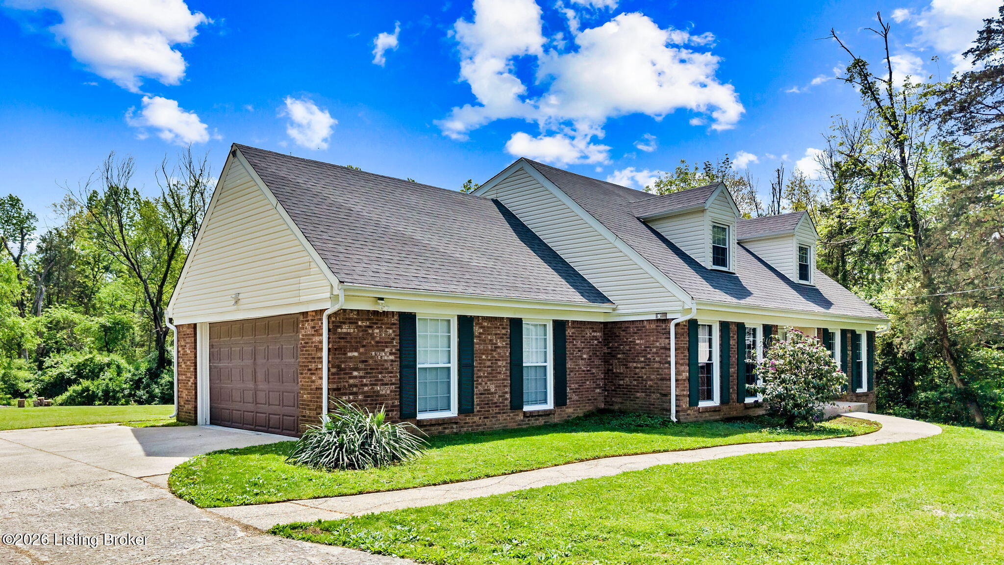 1107 Bruce Wood Ct Property Photo 2