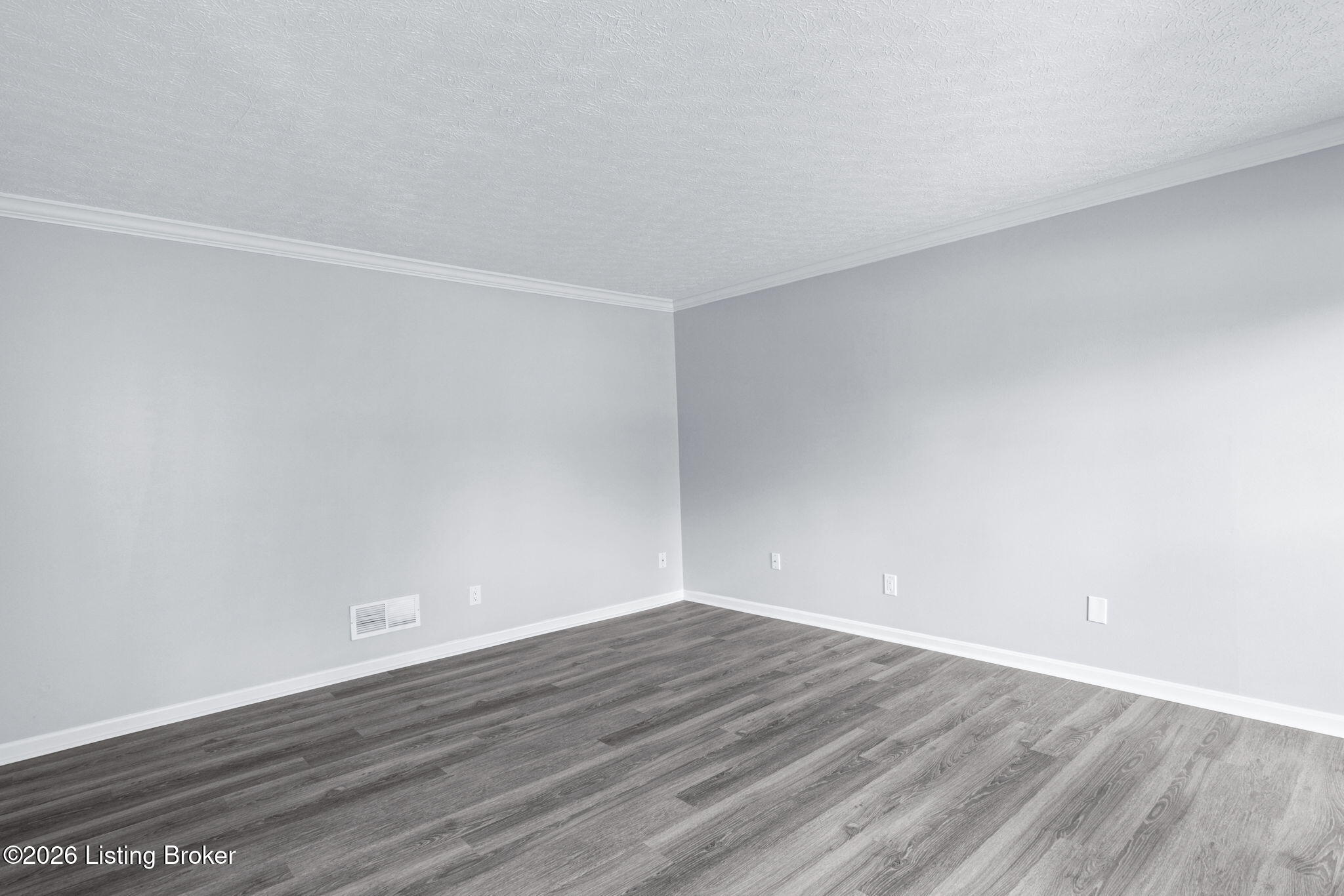 1107 Bruce Wood Ct Property Photo 9