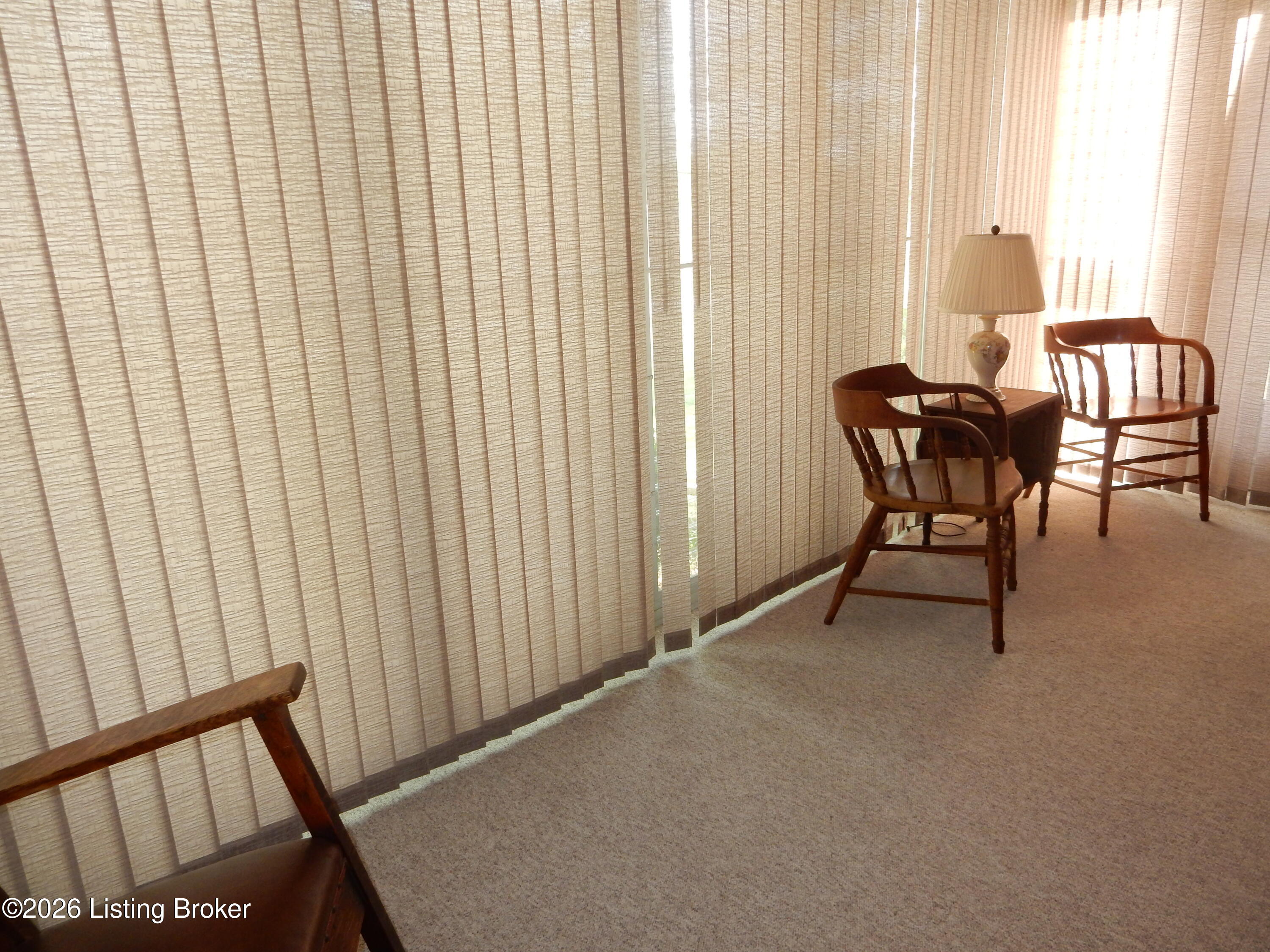 283 Tollview Dr Property Photo 8