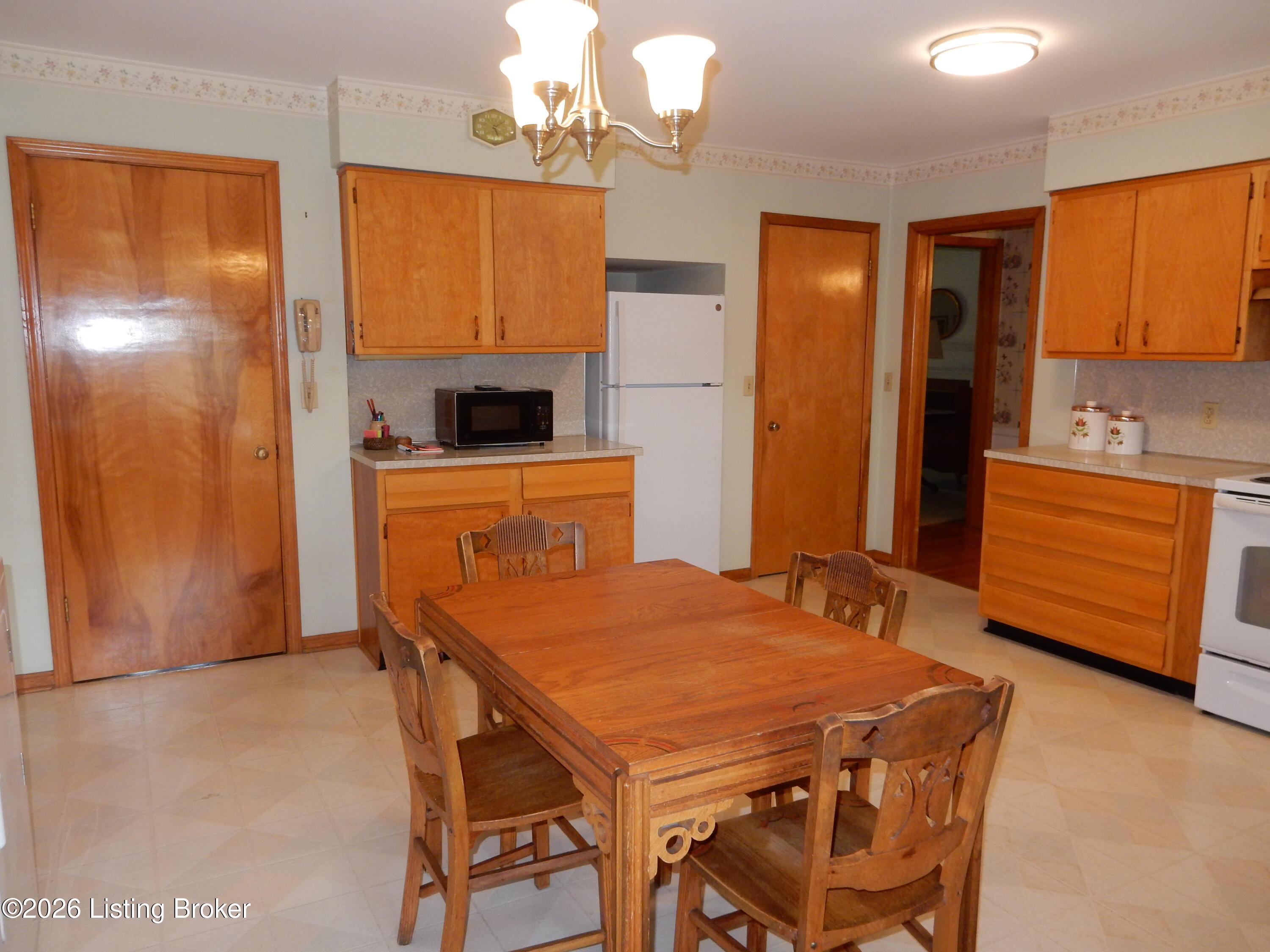 283 Tollview Dr Property Photo 15