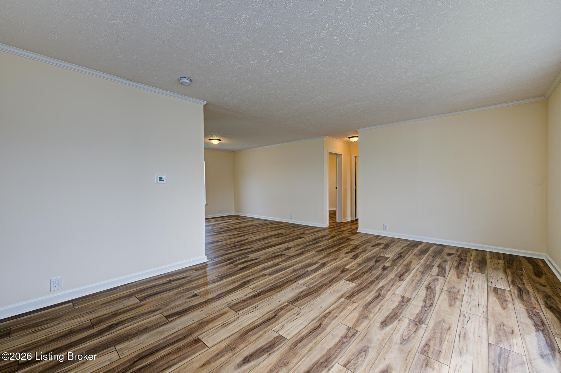 3411 Cedar Point Ln Property Photo 4