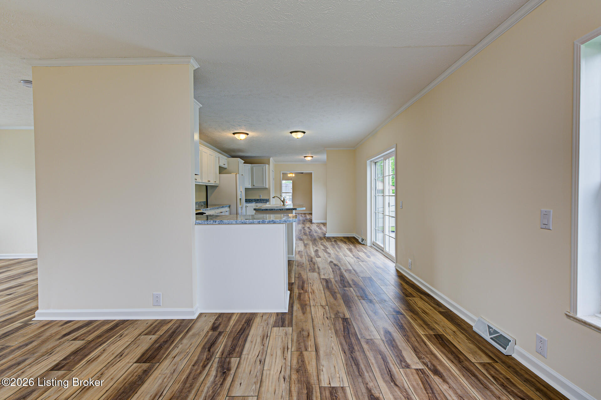 3411 Cedar Point Ln Property Photo 9