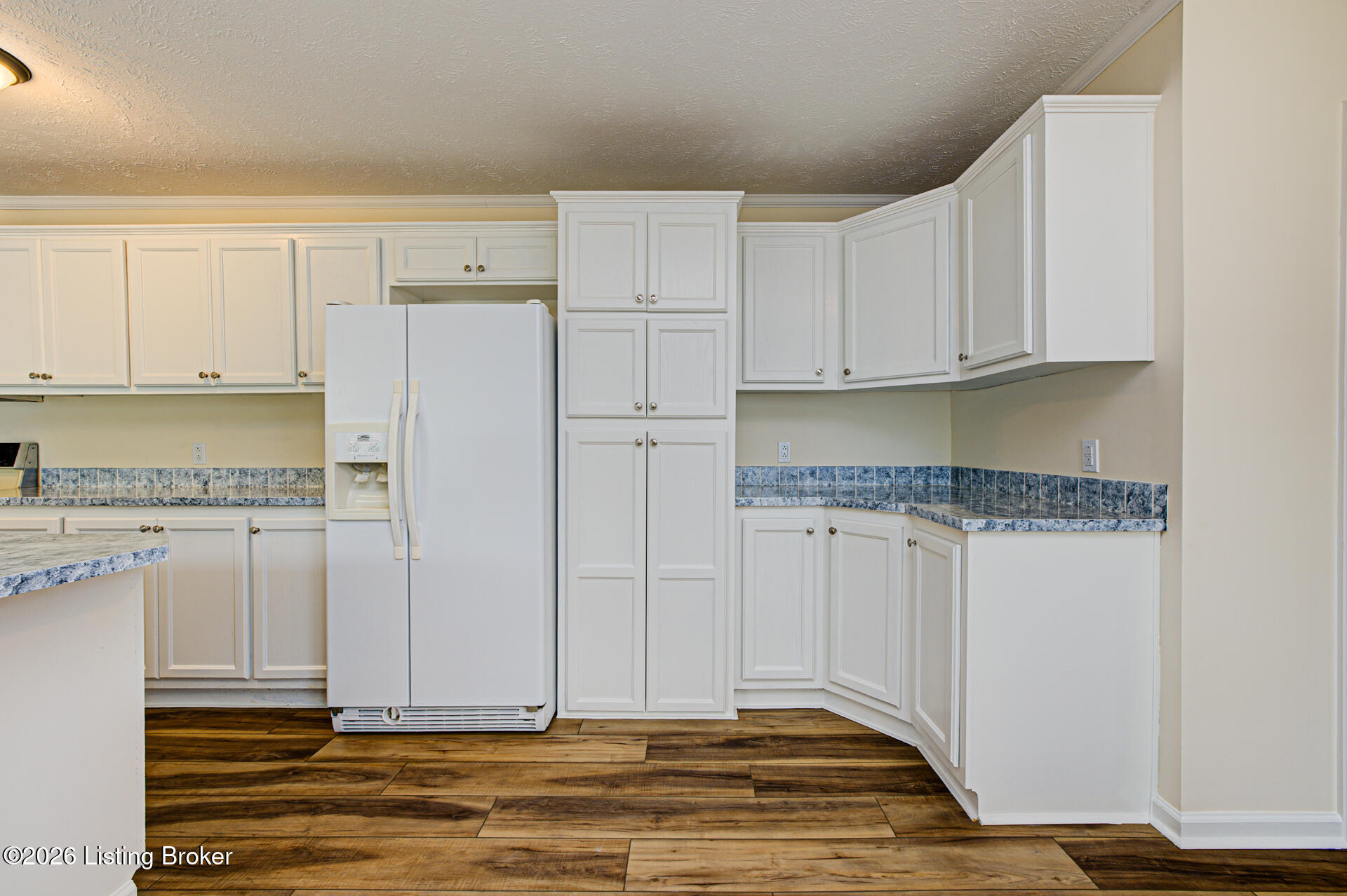 3411 Cedar Point Ln Property Photo 12