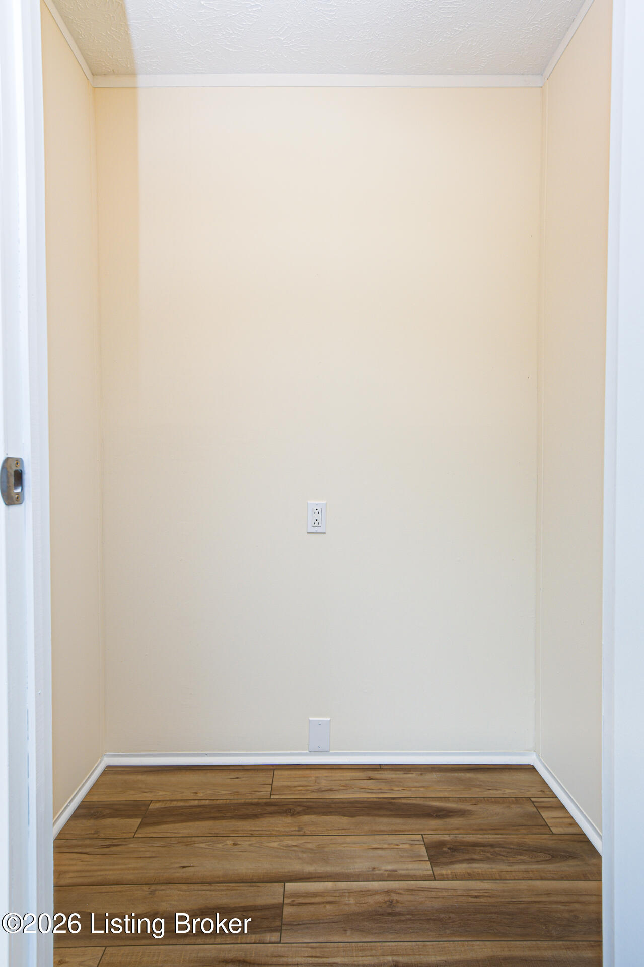 3411 Cedar Point Ln Property Photo 14