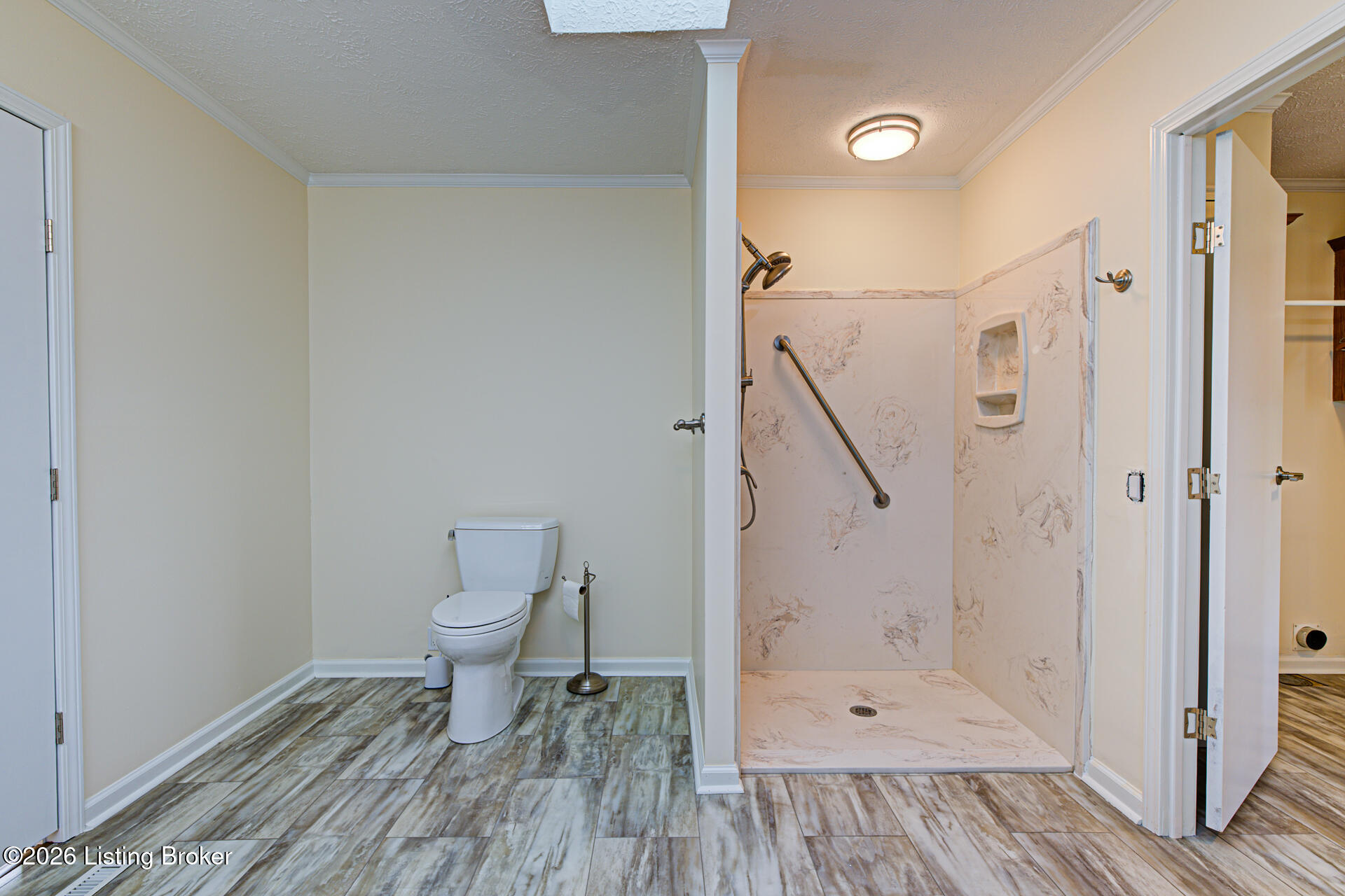 3411 Cedar Point Ln Property Photo 23