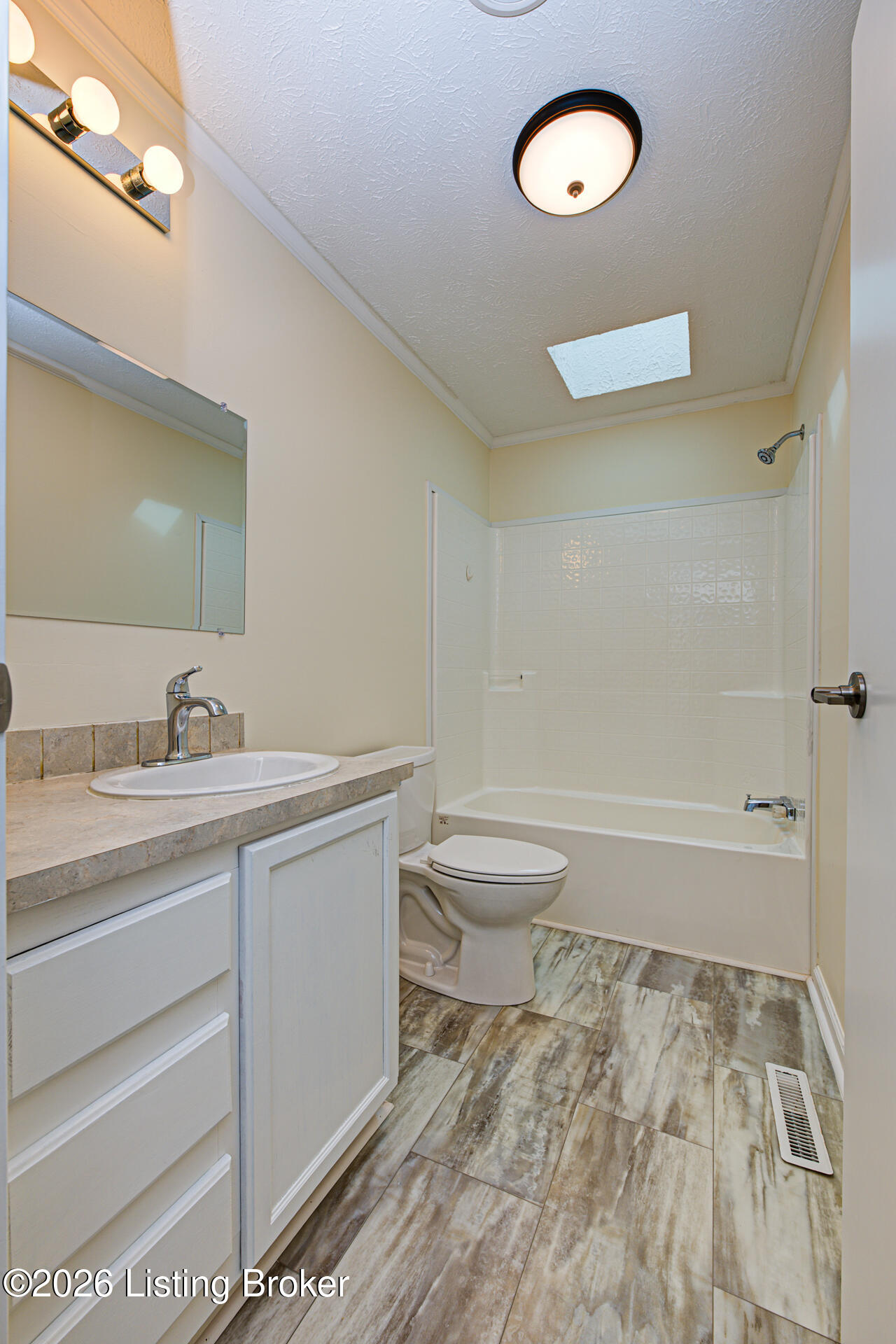 3411 Cedar Point Ln Property Photo 32