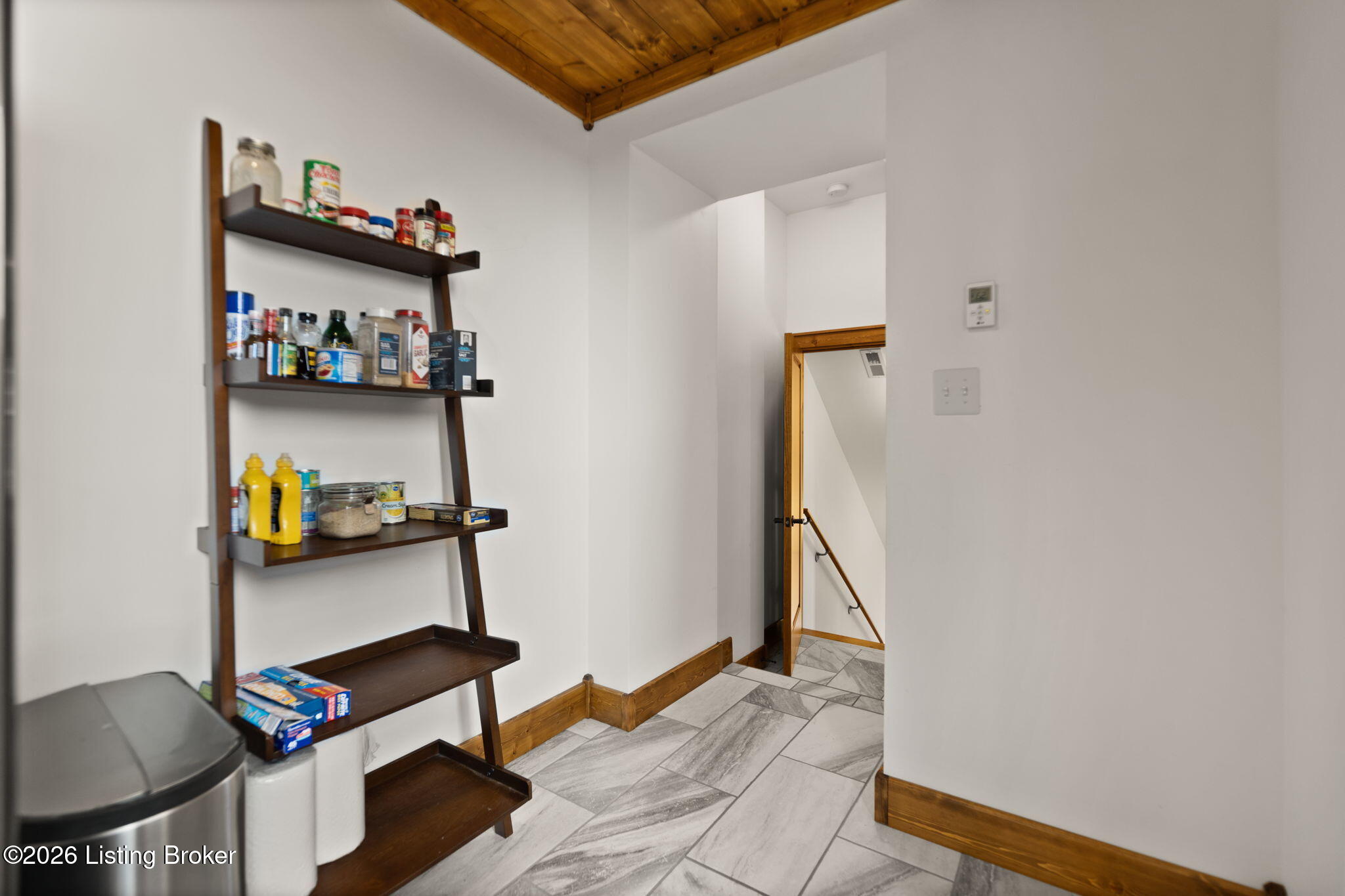 192 S Main St Property Photo 12