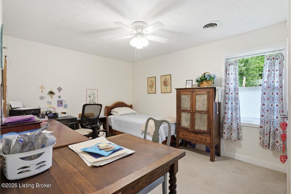 212 Lilac Rd Property Photo 12