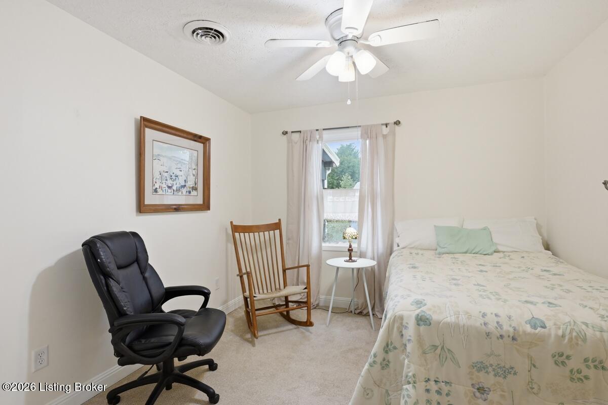 212 Lilac Rd Property Photo 14