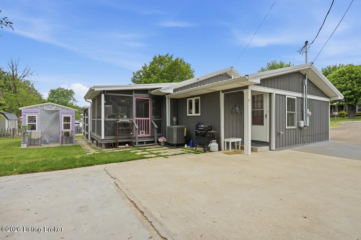 212 Lilac Rd Property Photo 15