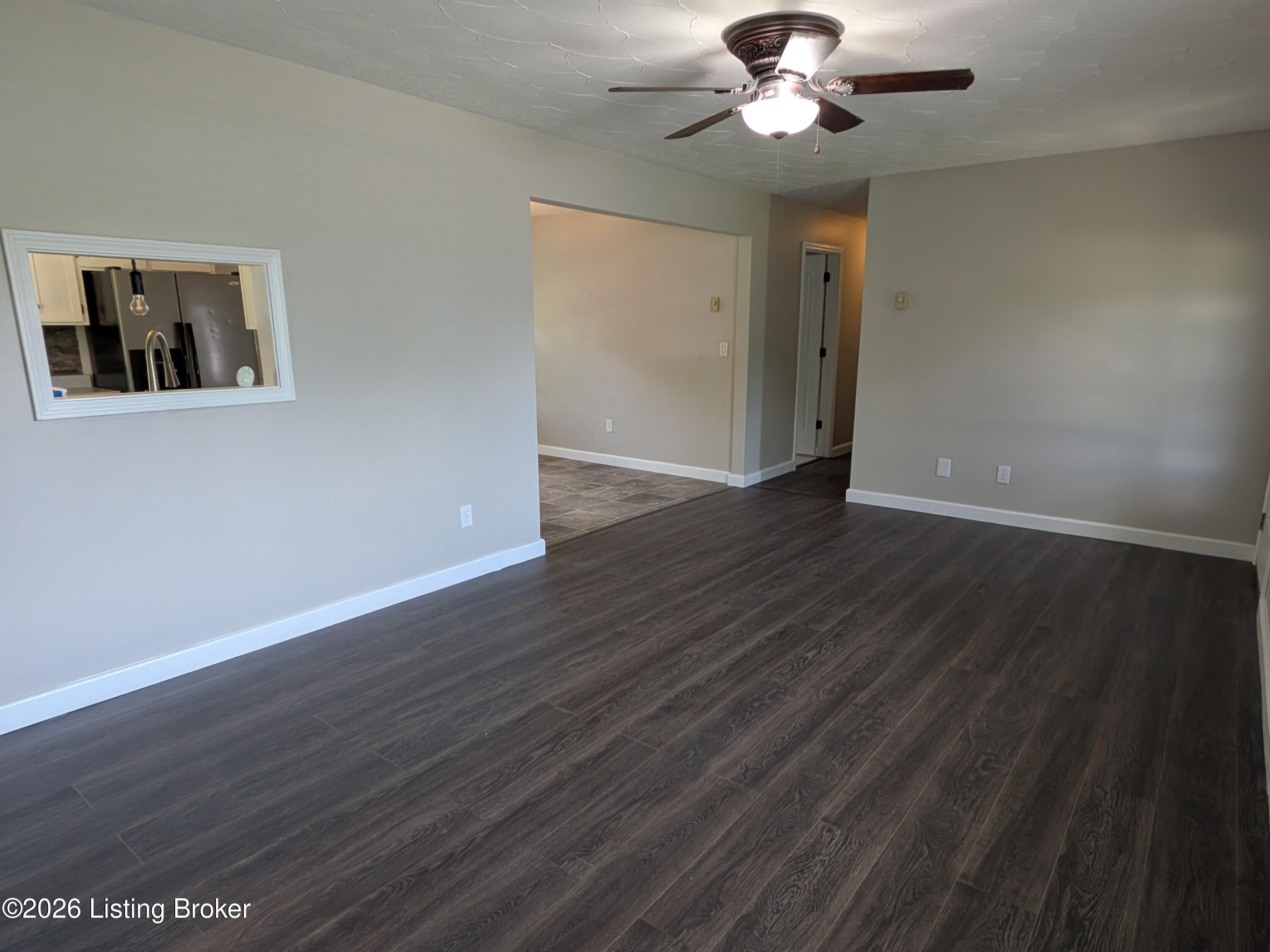 155 Valleyview Dr Property Photo 6