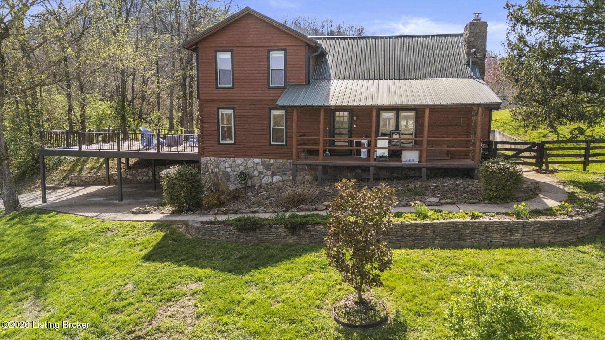2502 Highway 55 Property Photo 2
