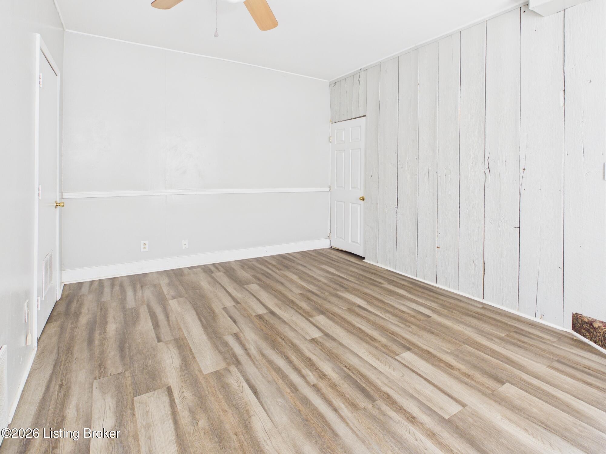 925 Schiller Ct Property Photo 15