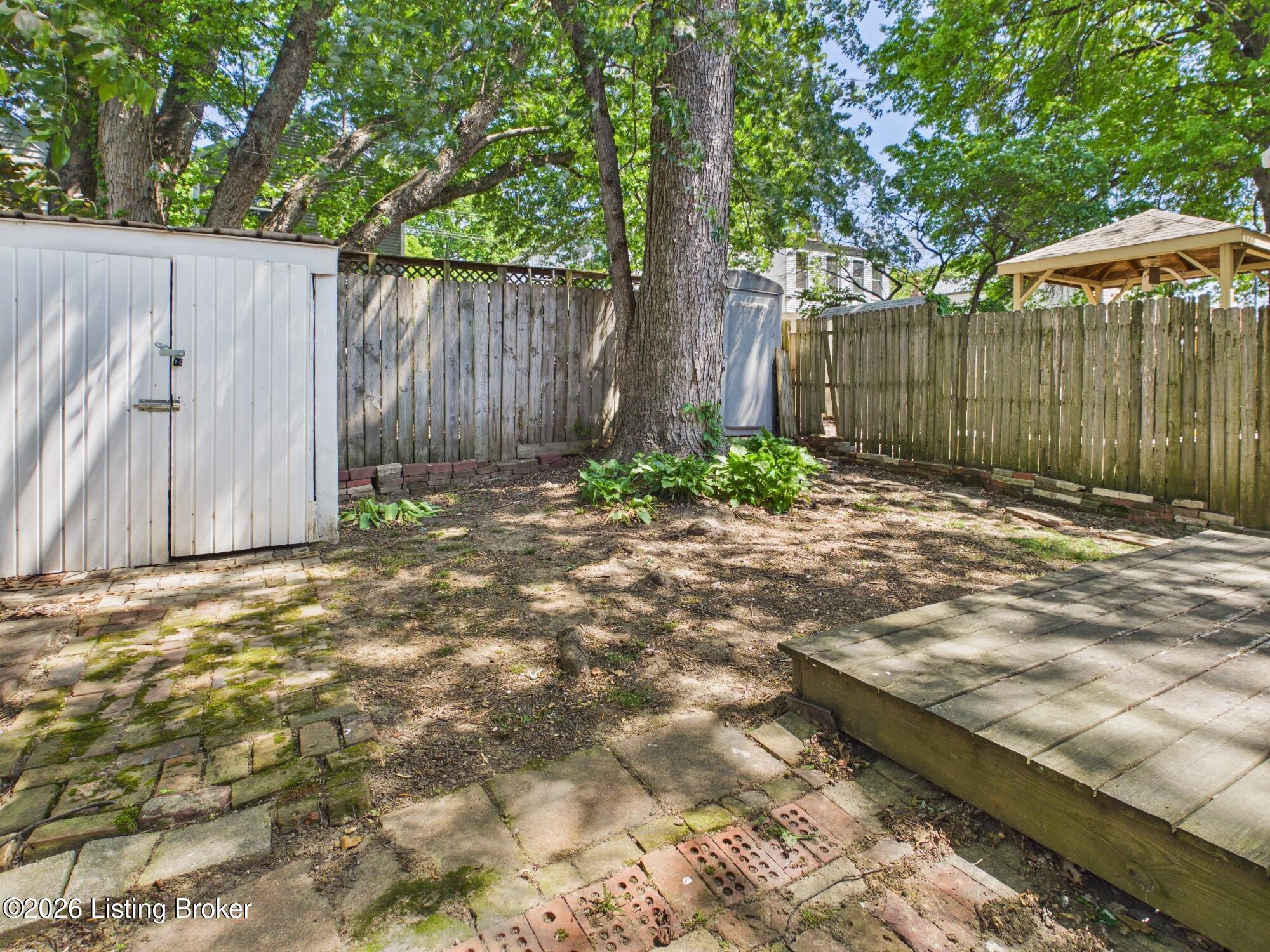 925 Schiller Ct Property Photo 20