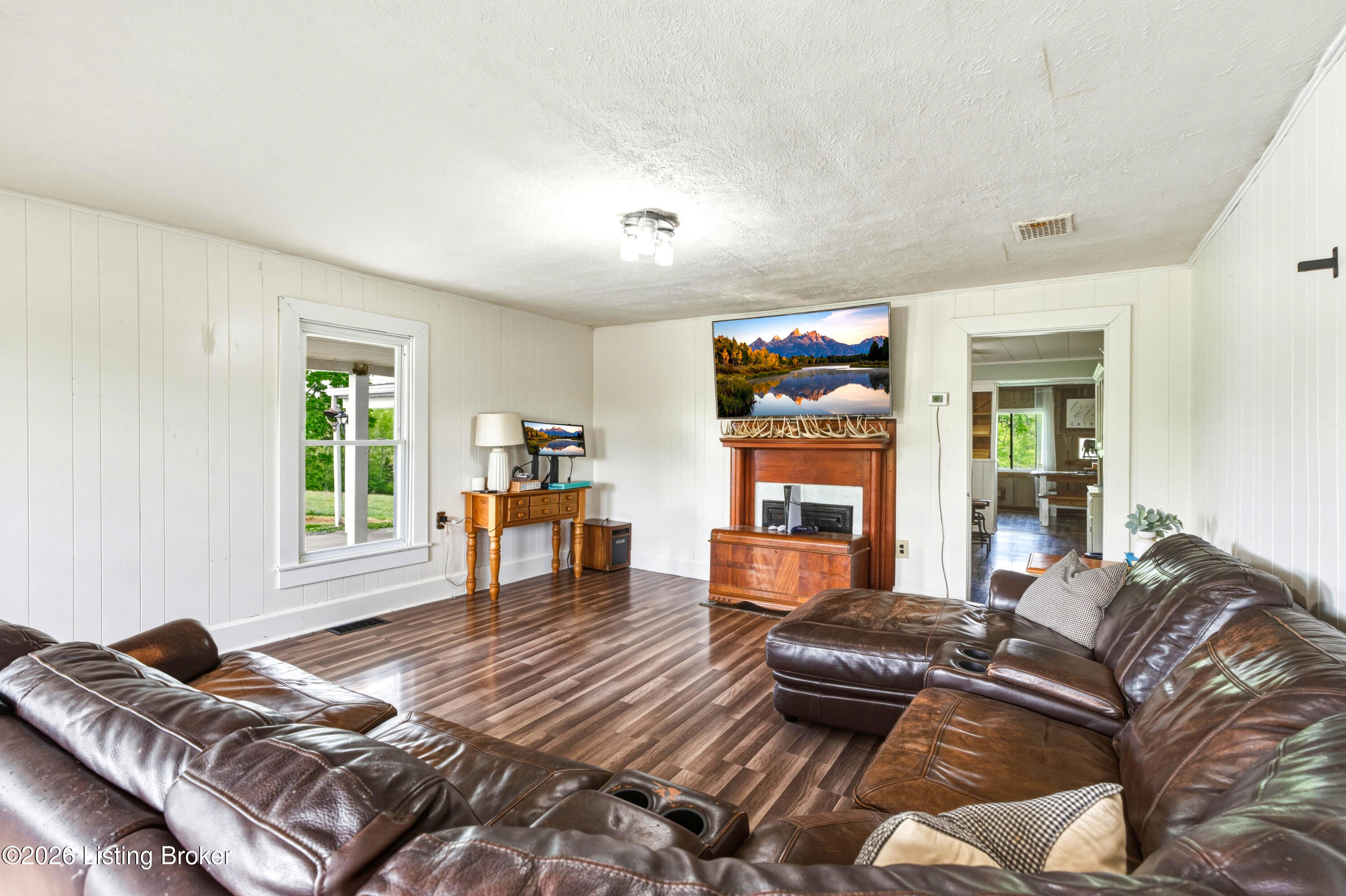 6568 Mount Zion Rd Property Photo 5