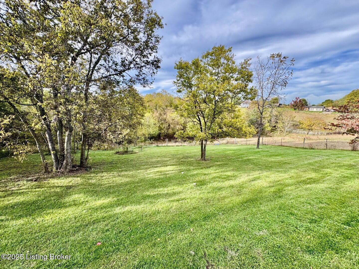 6374 Mackville Rd Property Photo 20