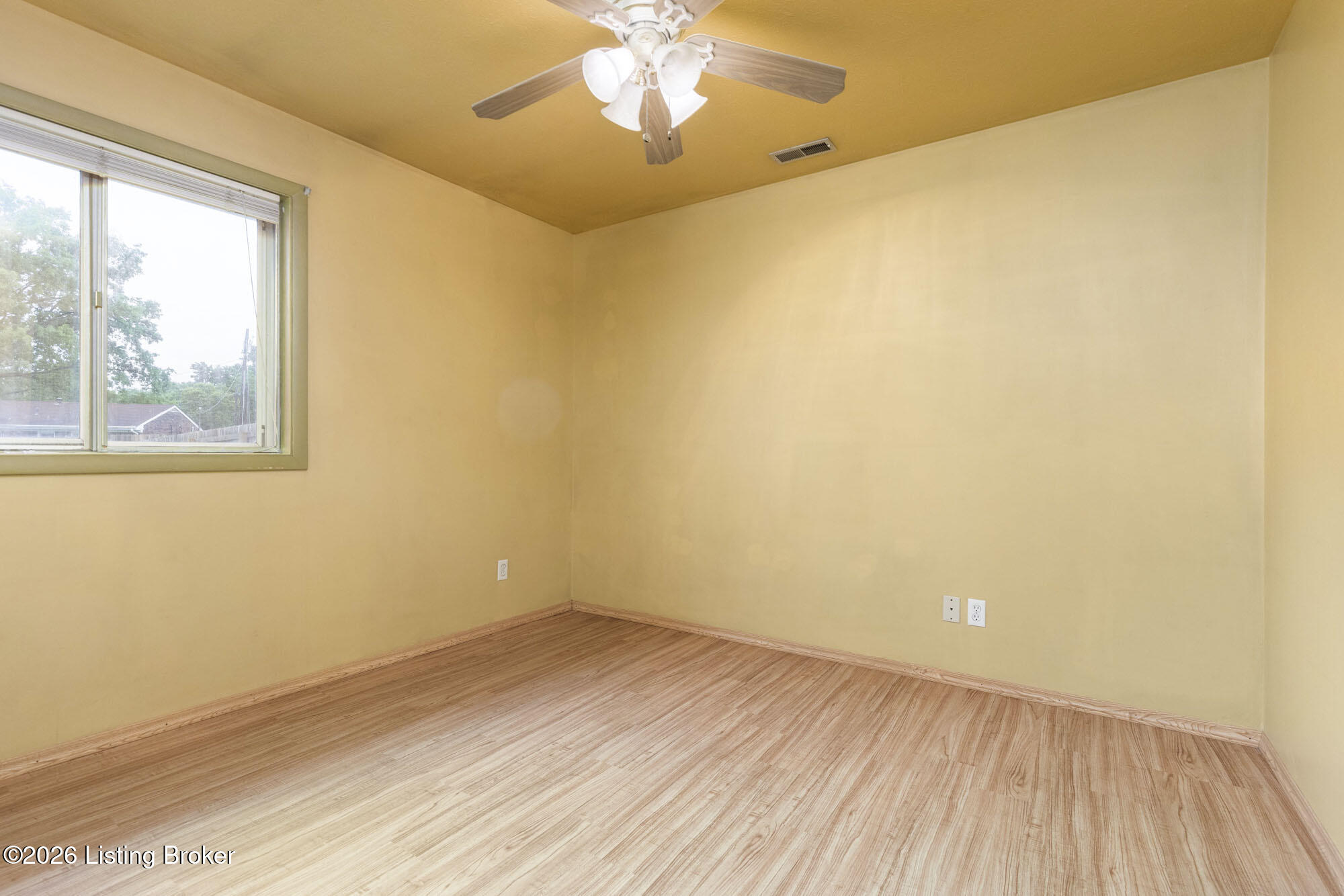 9801 Chambers Ct Property Photo 25