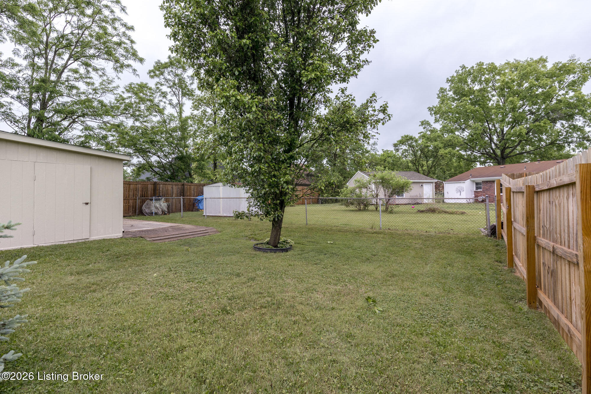 9801 Chambers Ct Property Photo 35