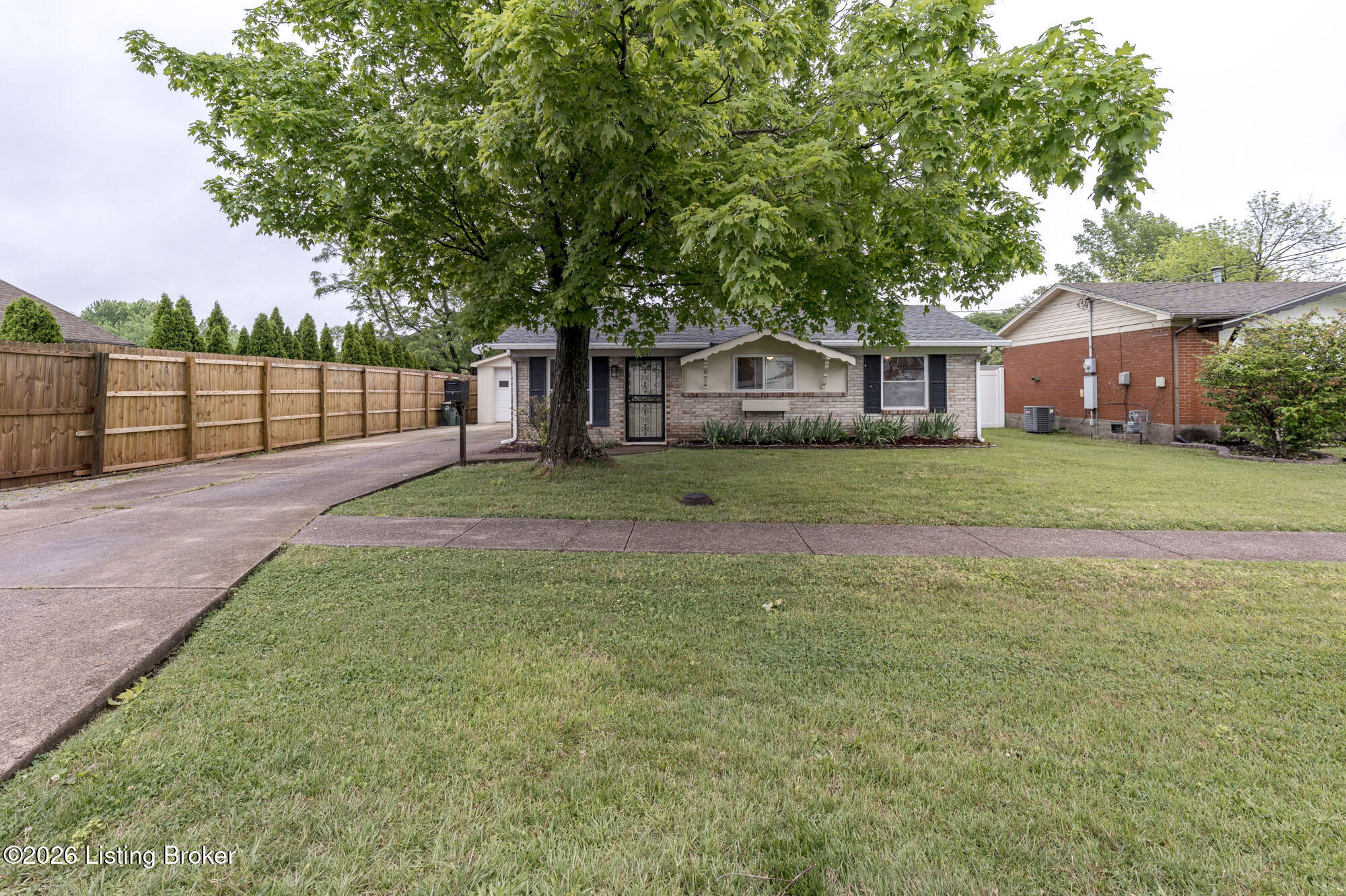 9801 Chambers Ct Property Photo 39