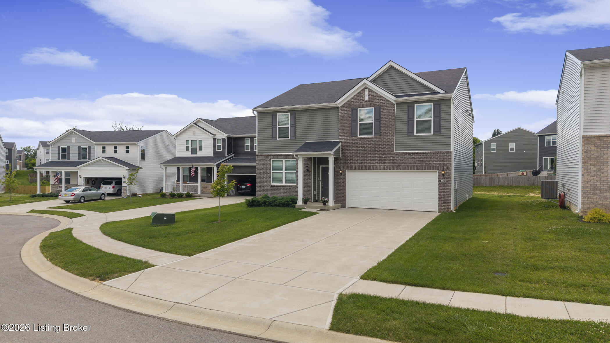 1029 Dry Run Ct Property Photo 3