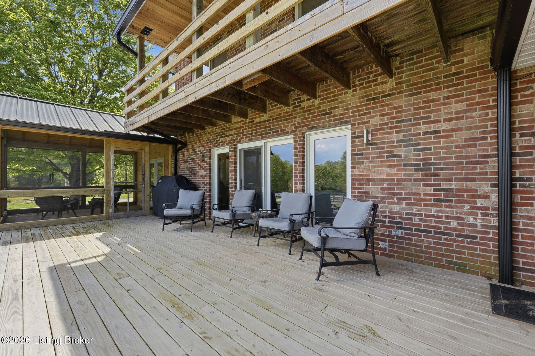 1701 Acorn Ln Property Photo 44