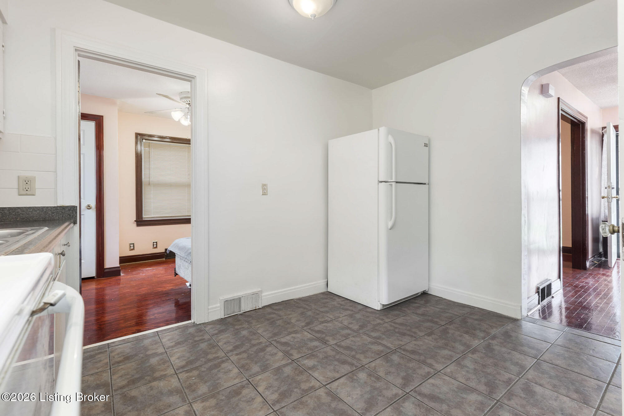 3238 Taylor Blvd Property Photo 8