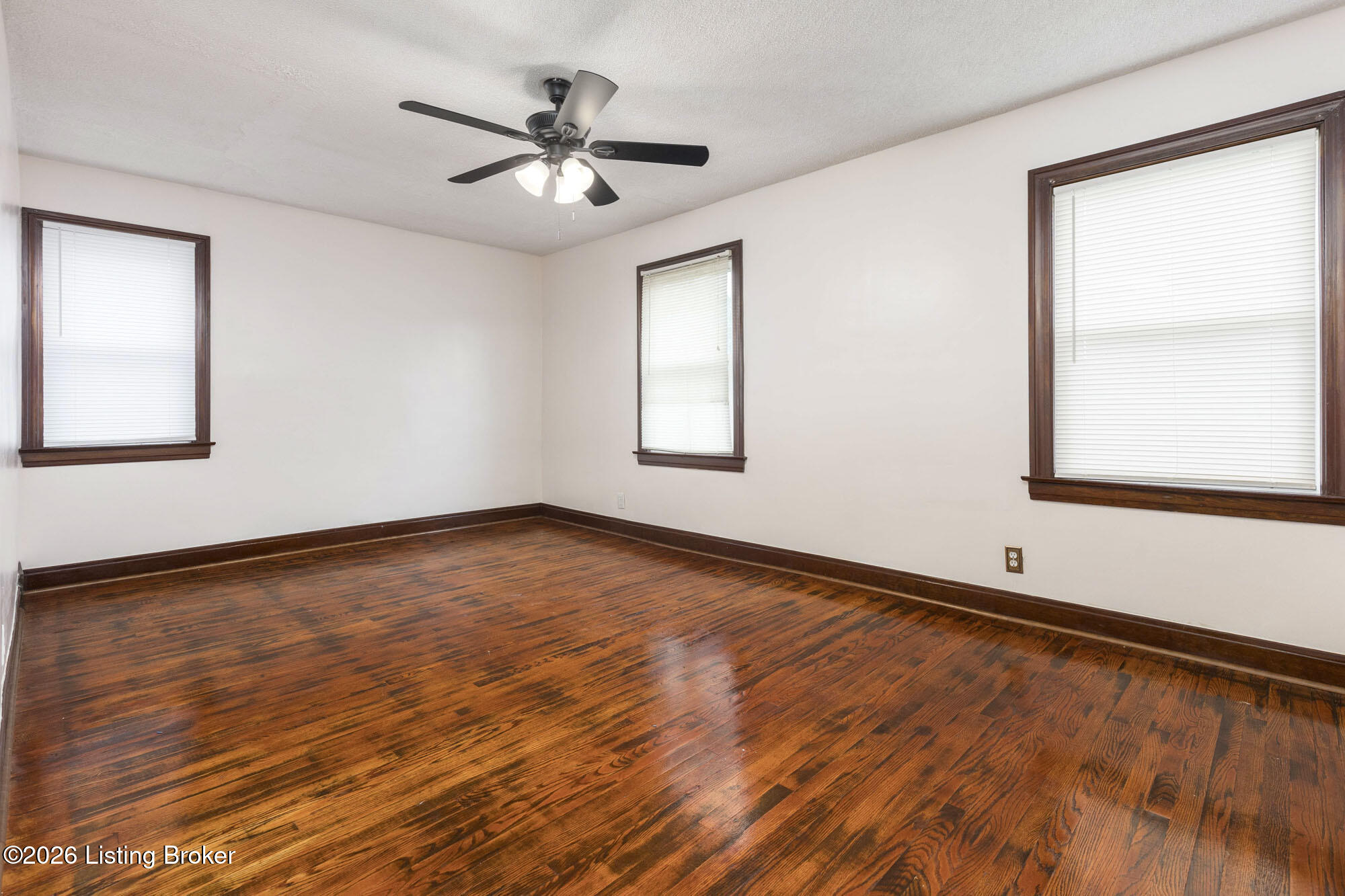 3238 Taylor Blvd Property Photo 12