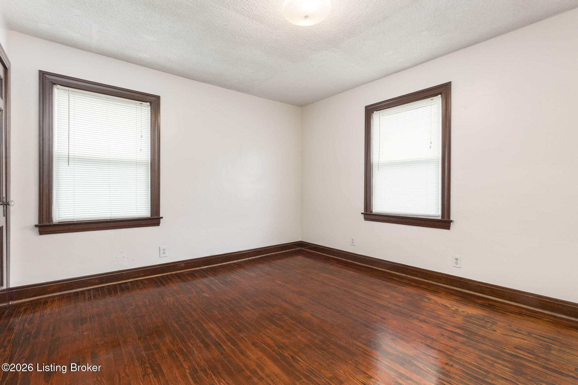 3238 Taylor Blvd Property Photo 16