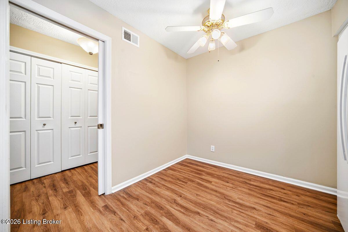1602 Gardiner Ln Apt 130 Property Photo 10