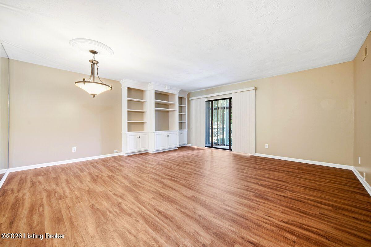 1602 Gardiner Ln Apt 130 Property Photo 11