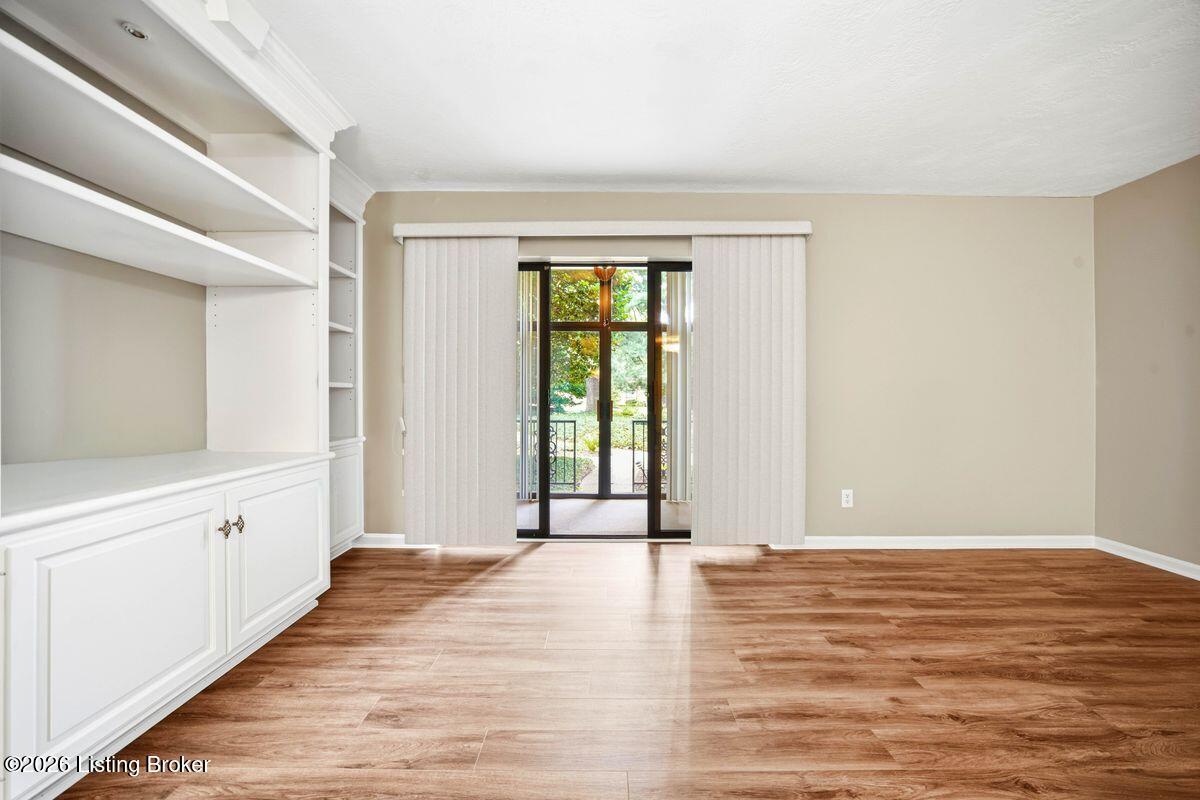 1602 Gardiner Ln Apt 130 Property Photo 12