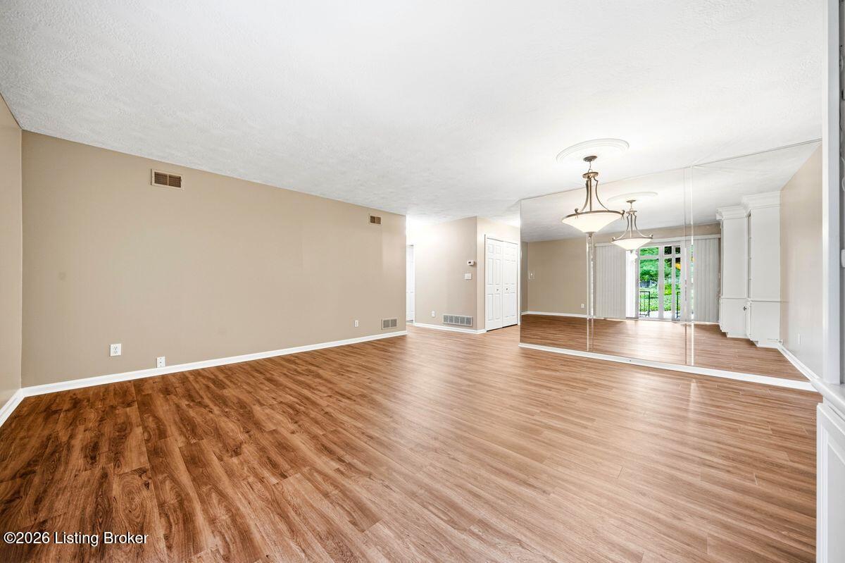 1602 Gardiner Ln Apt 130 Property Photo 15
