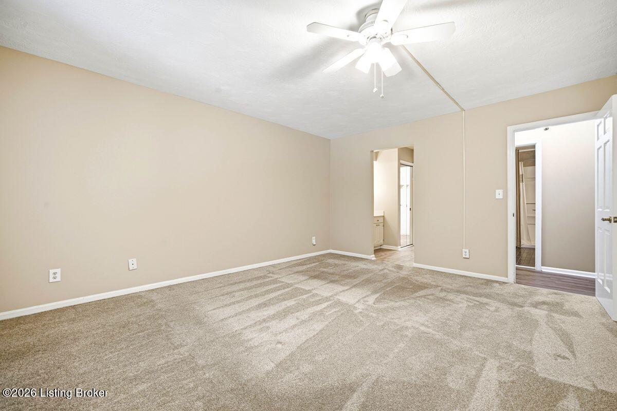 1602 Gardiner Ln Apt 130 Property Photo 17