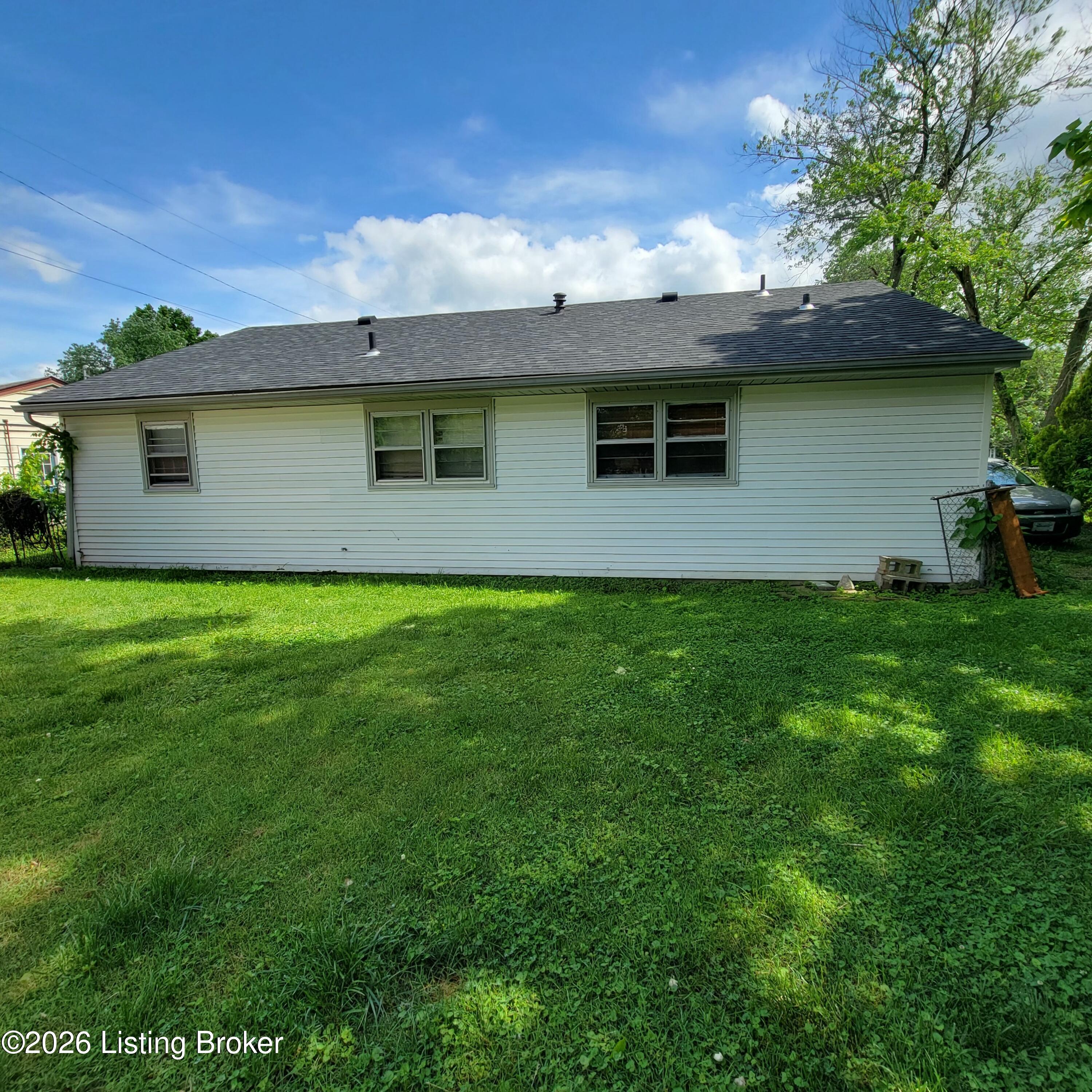 13306 Girvan Ave Property Photo 3