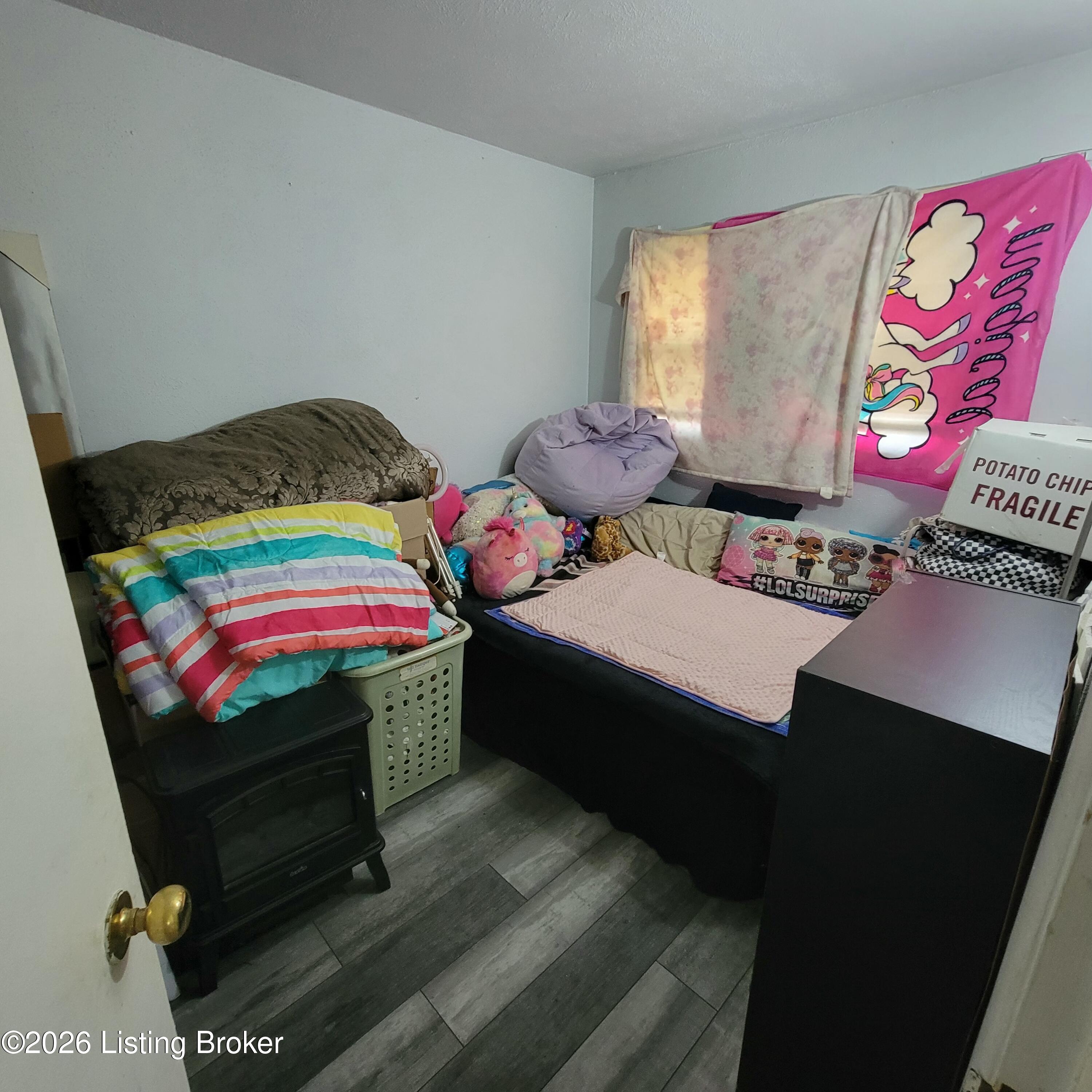 13306 Girvan Ave Property Photo 9