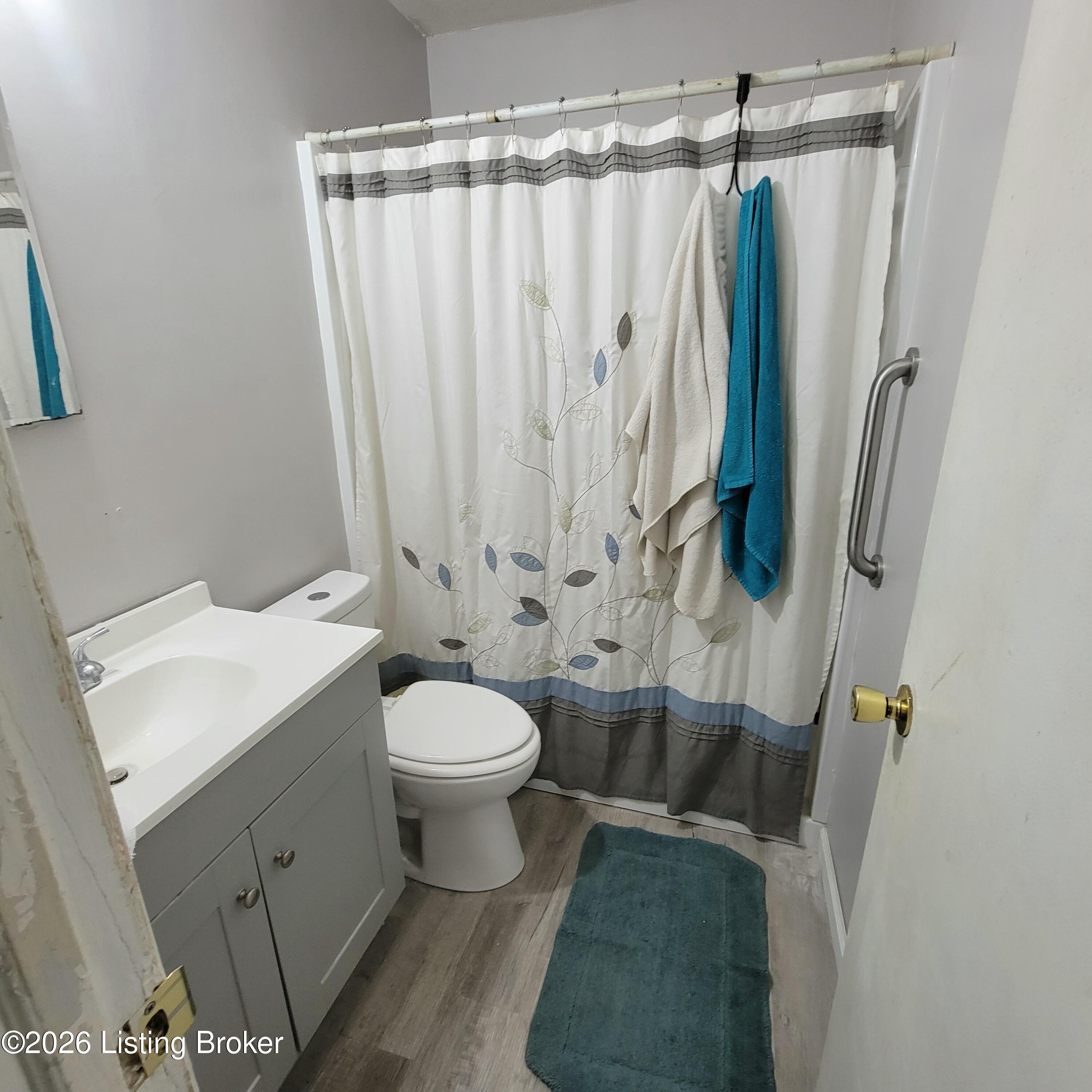 13306 Girvan Ave Property Photo 10
