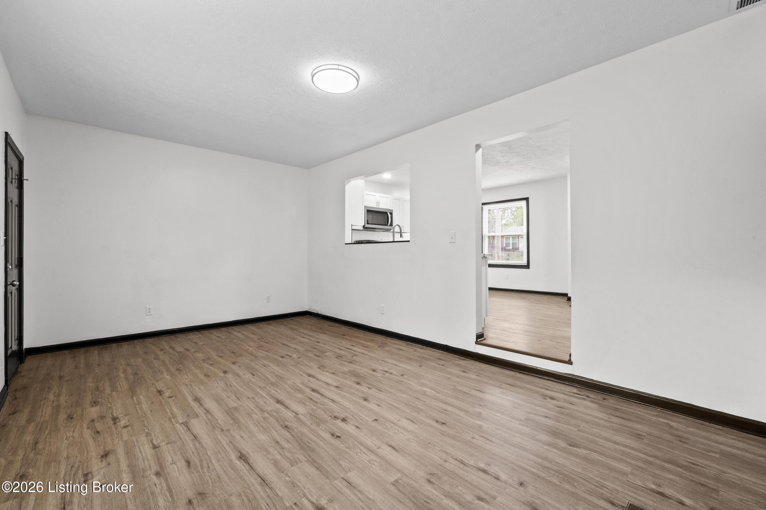 5710 Midnight Ln Property Photo 8