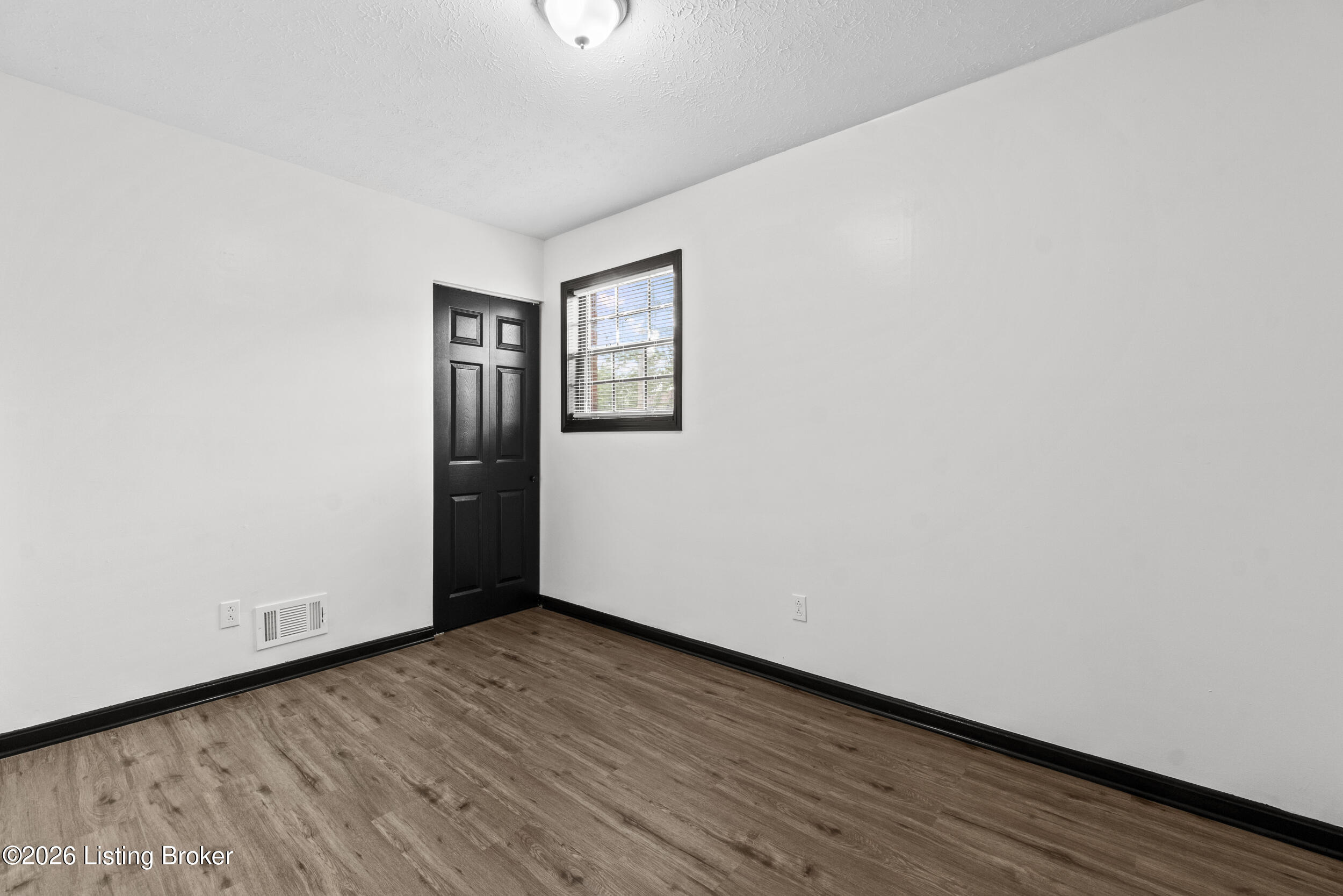 5710 Midnight Ln Property Photo 14