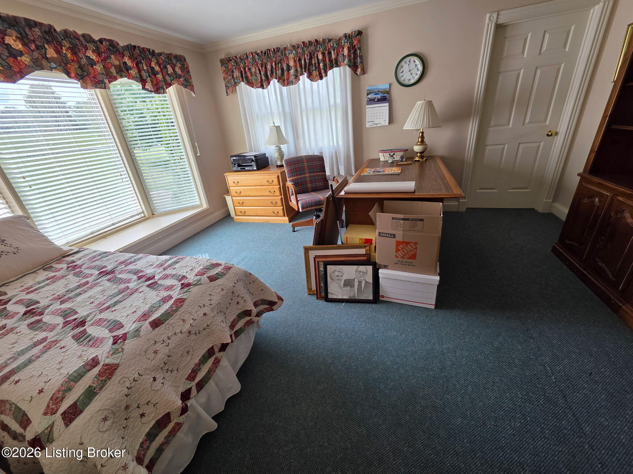 102 Lakeview Dr Property Photo 4