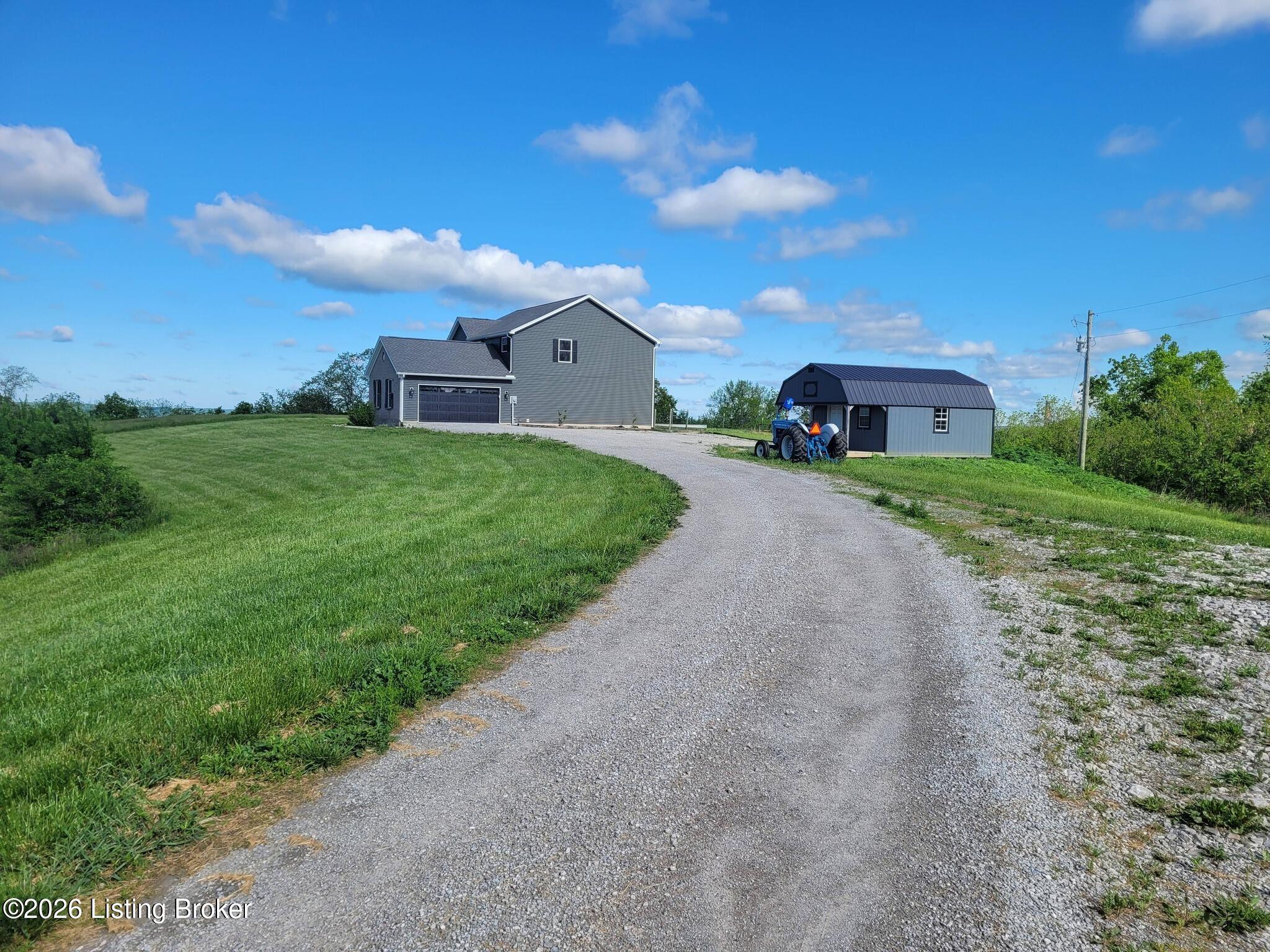 798 Ford Rd Property Photo 3