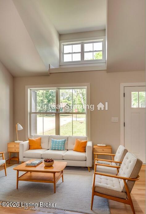107 N Kennett Ave Property Photo 18