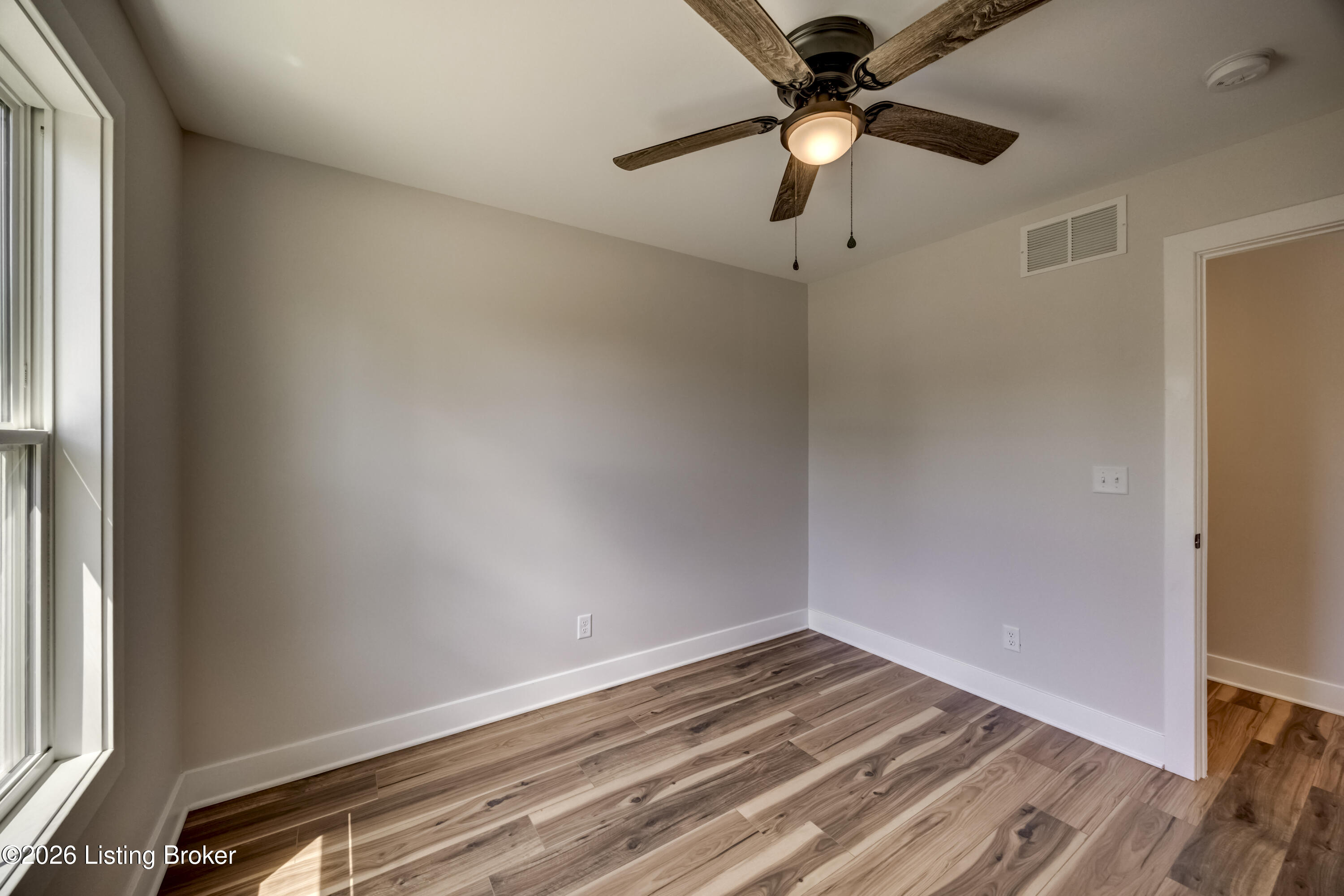 107 N Kennett Ave Property Photo 55