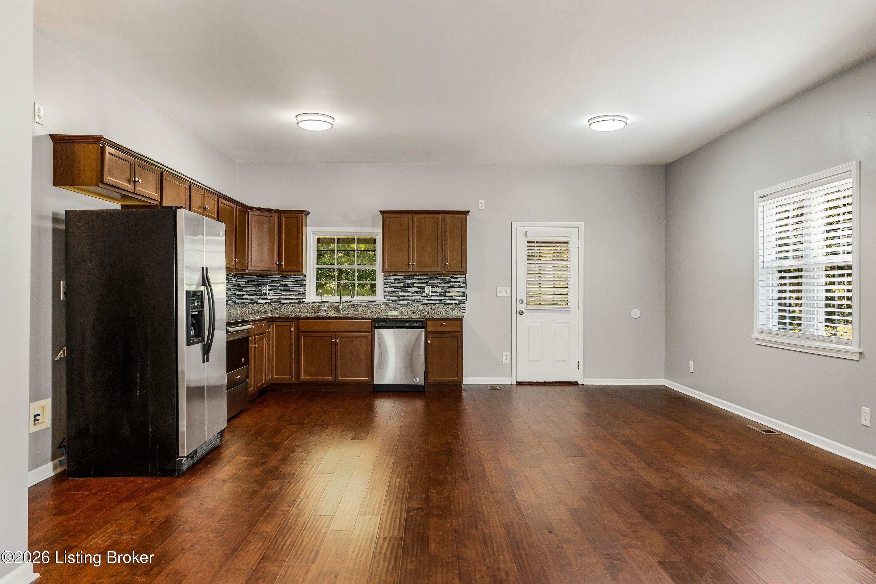 1820 Huckleberry Ln Property Photo 14