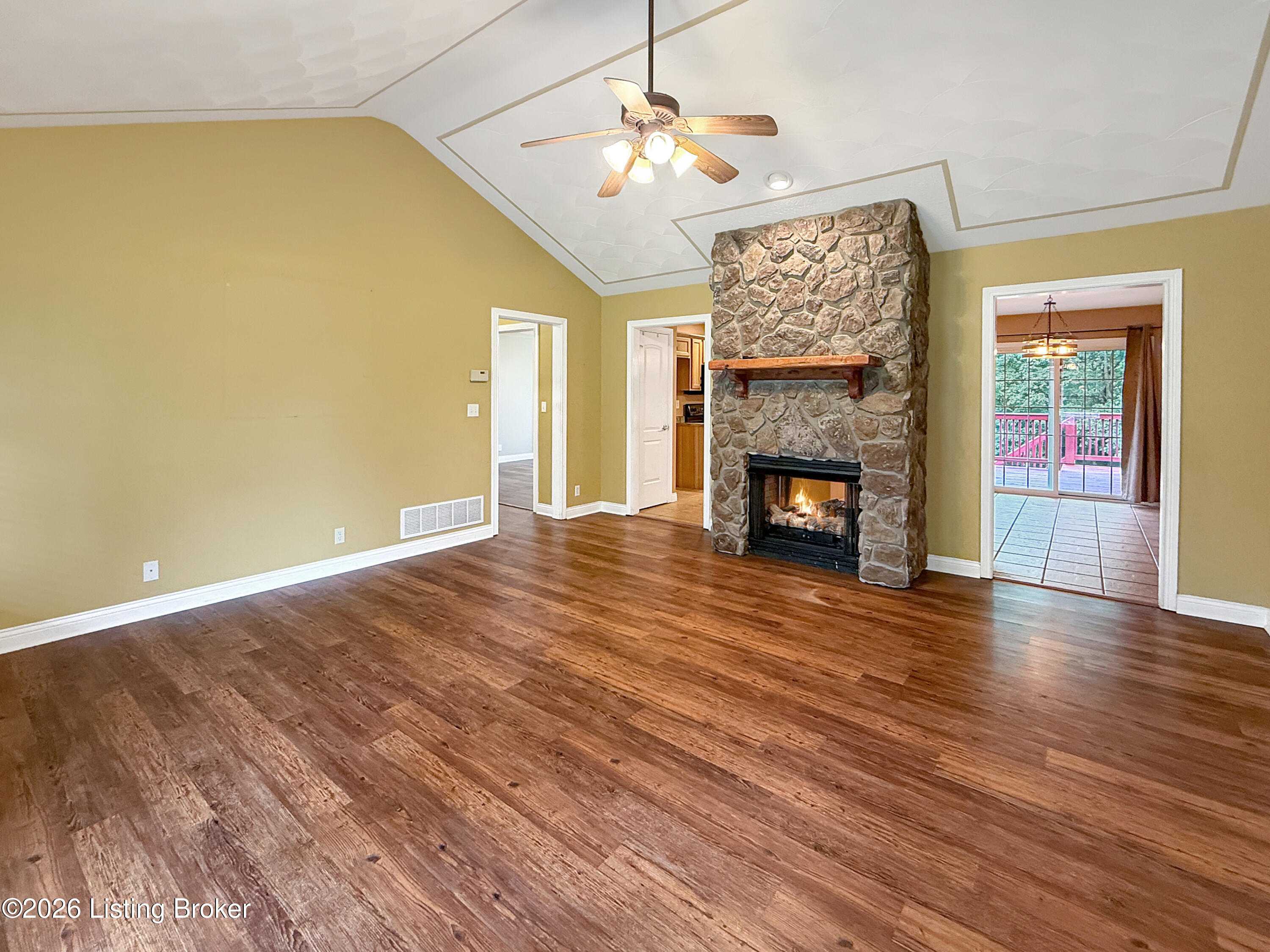 440 Stoney Ln Property Photo 6