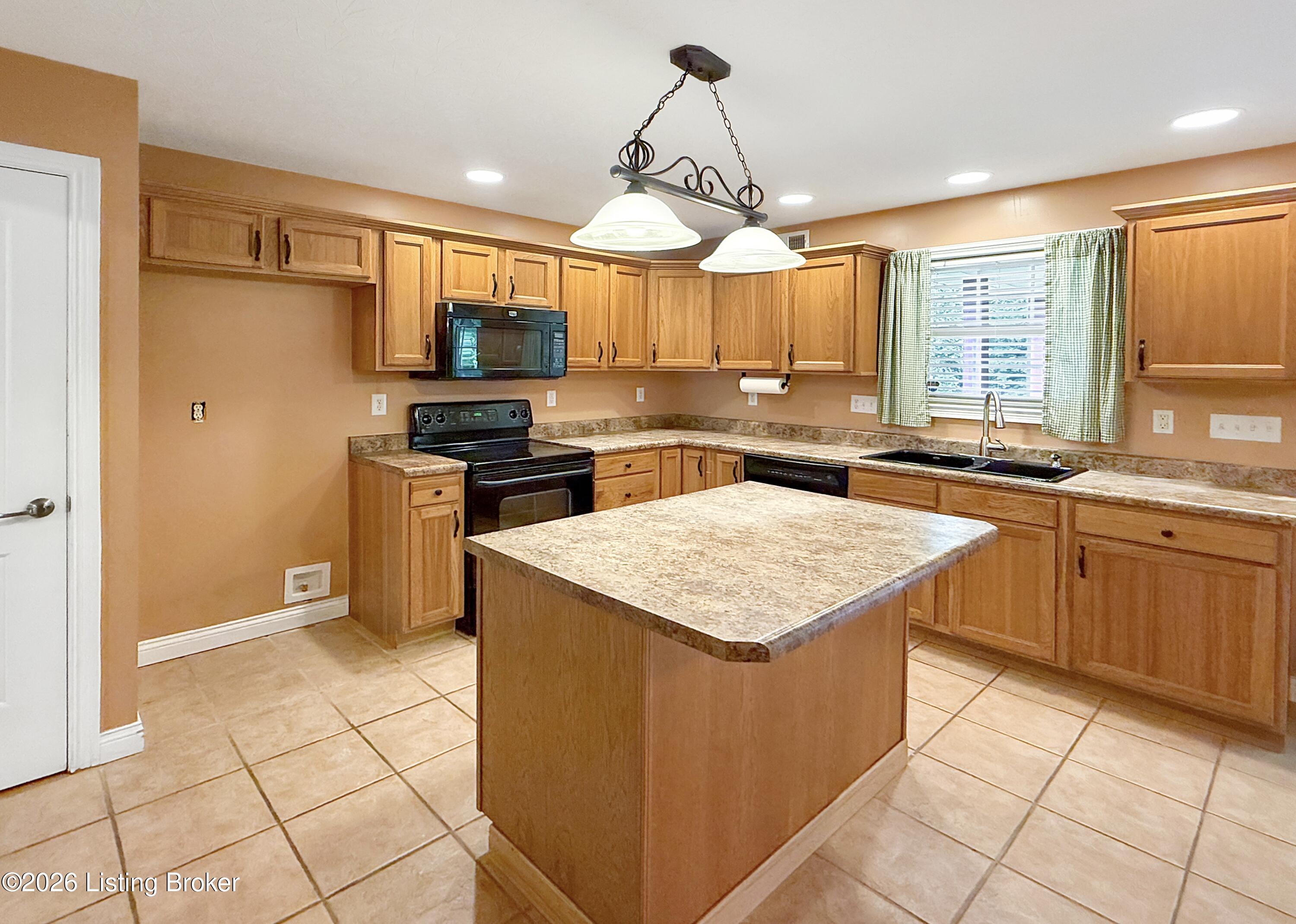 440 Stoney Ln Property Photo 15