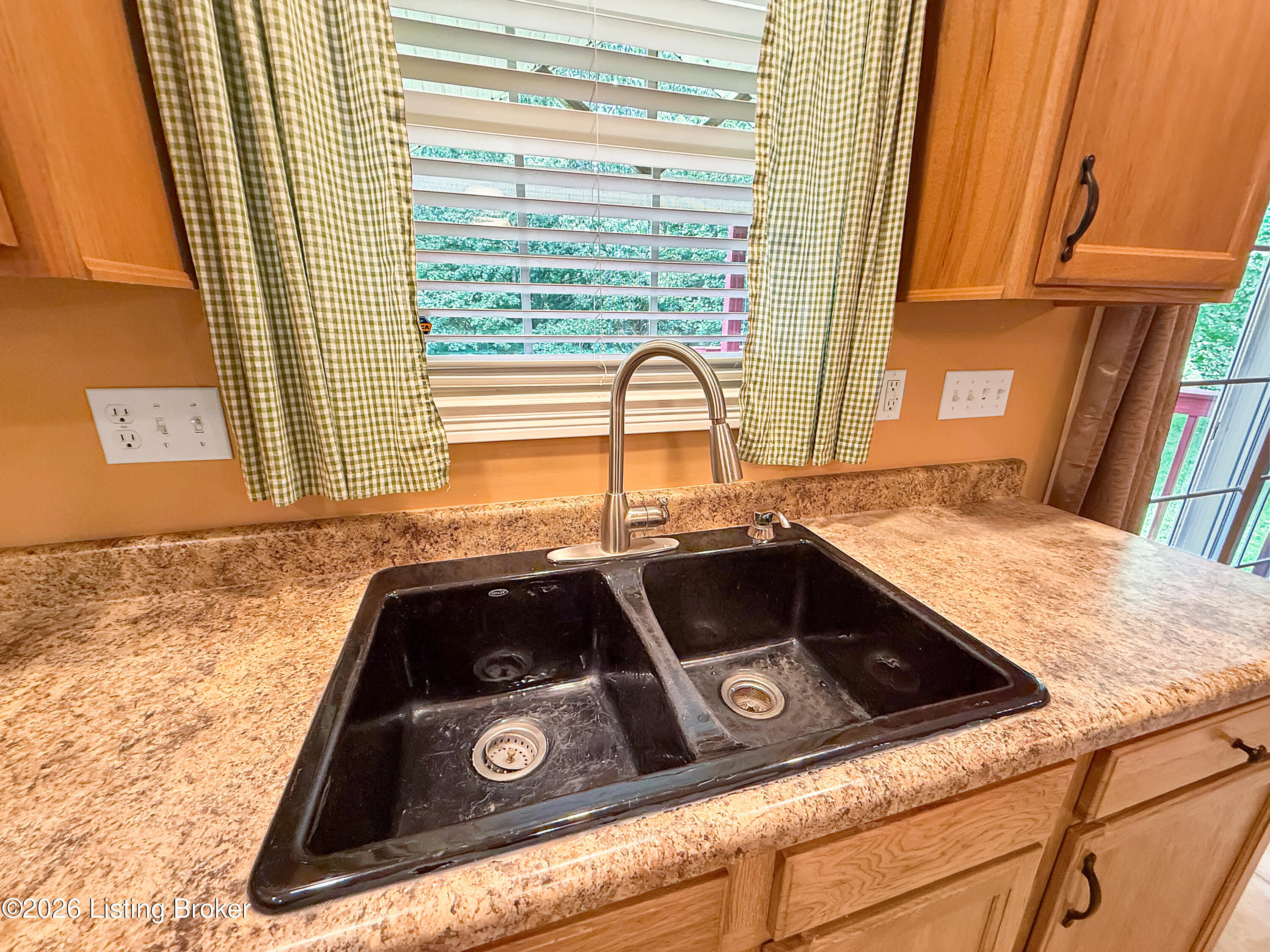 440 Stoney Ln Property Photo 16