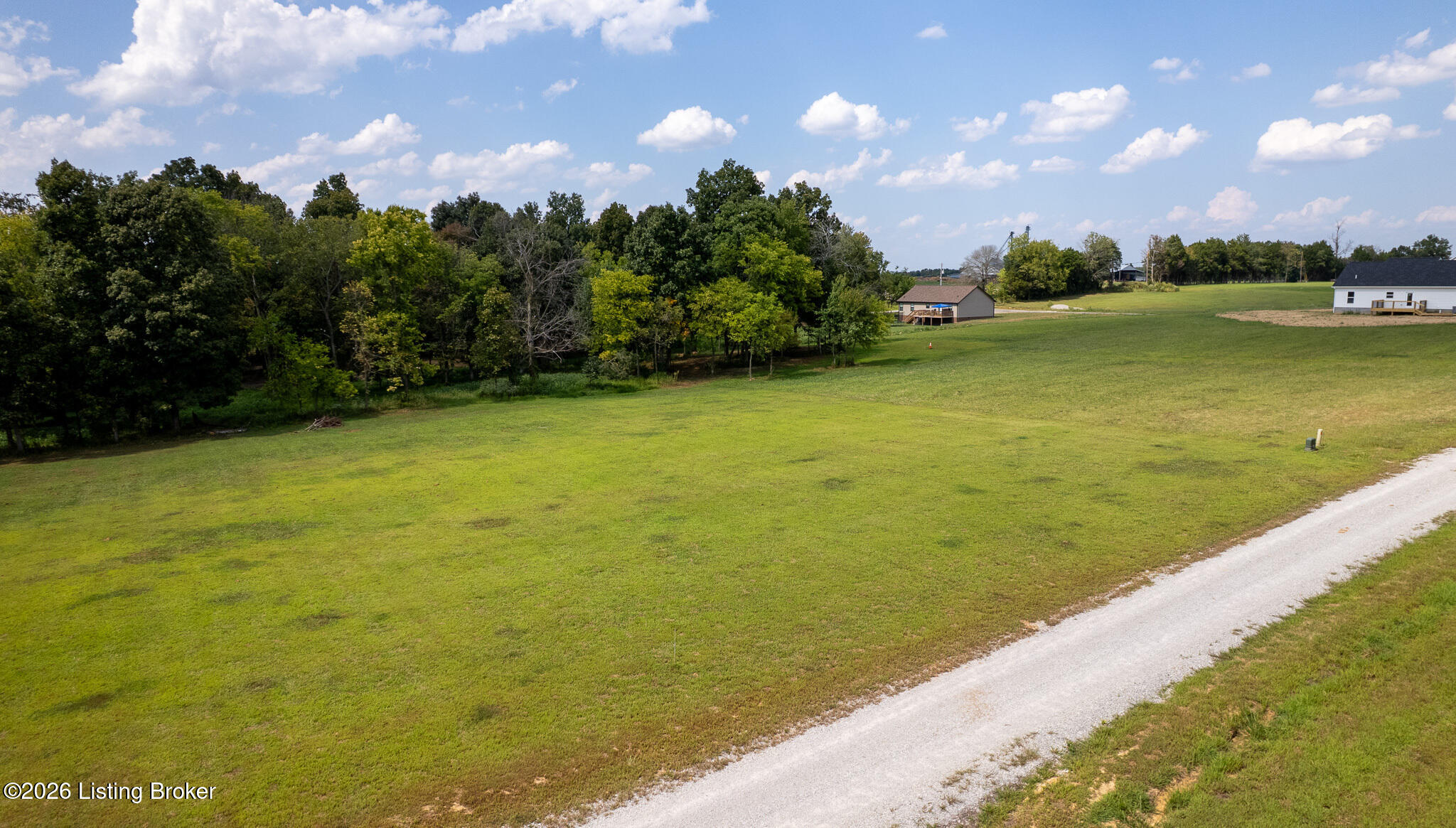 169 Chett Ln Property Photo 2