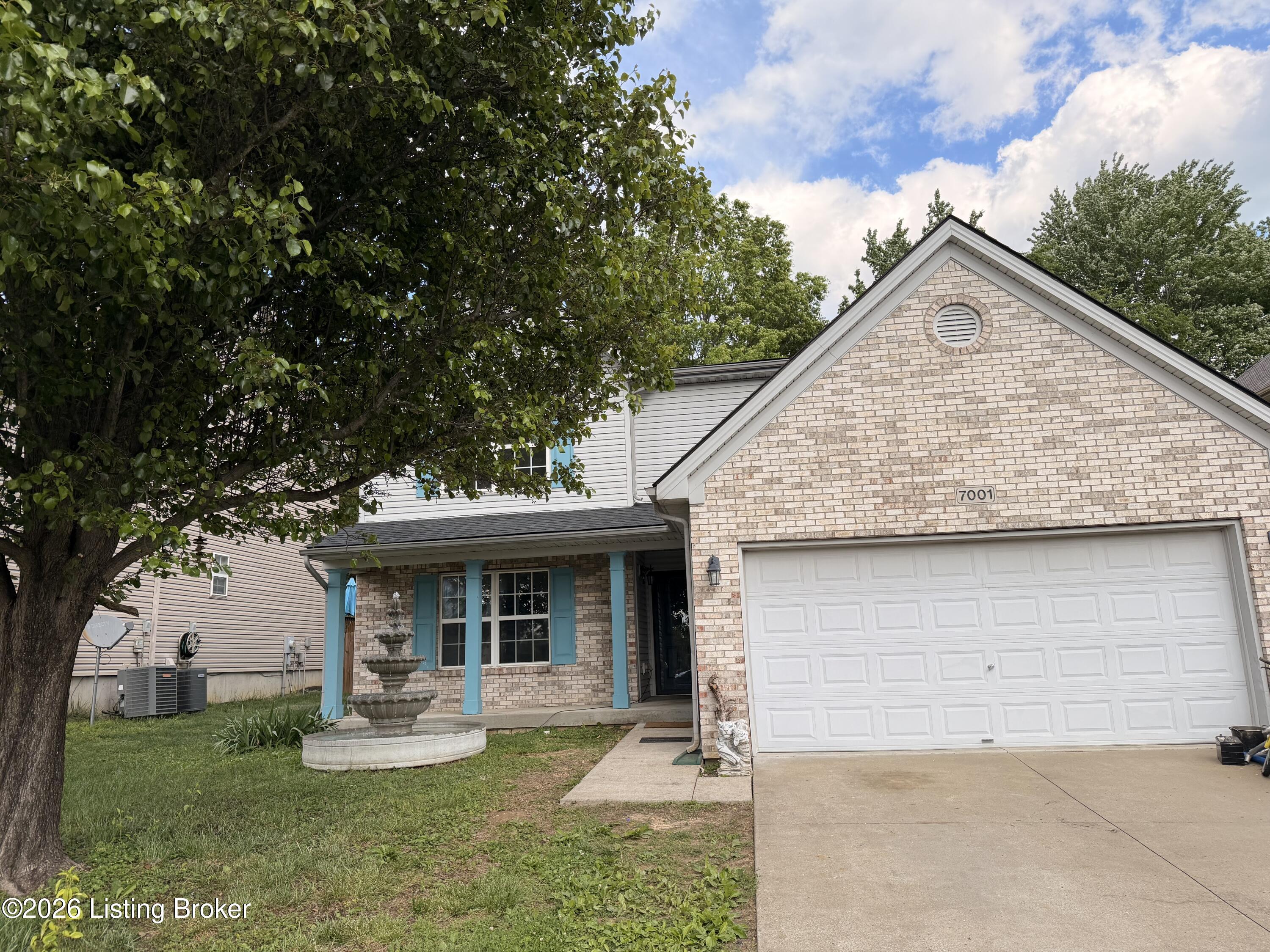 7001 Woodhaven Place Dr Property Photo 2