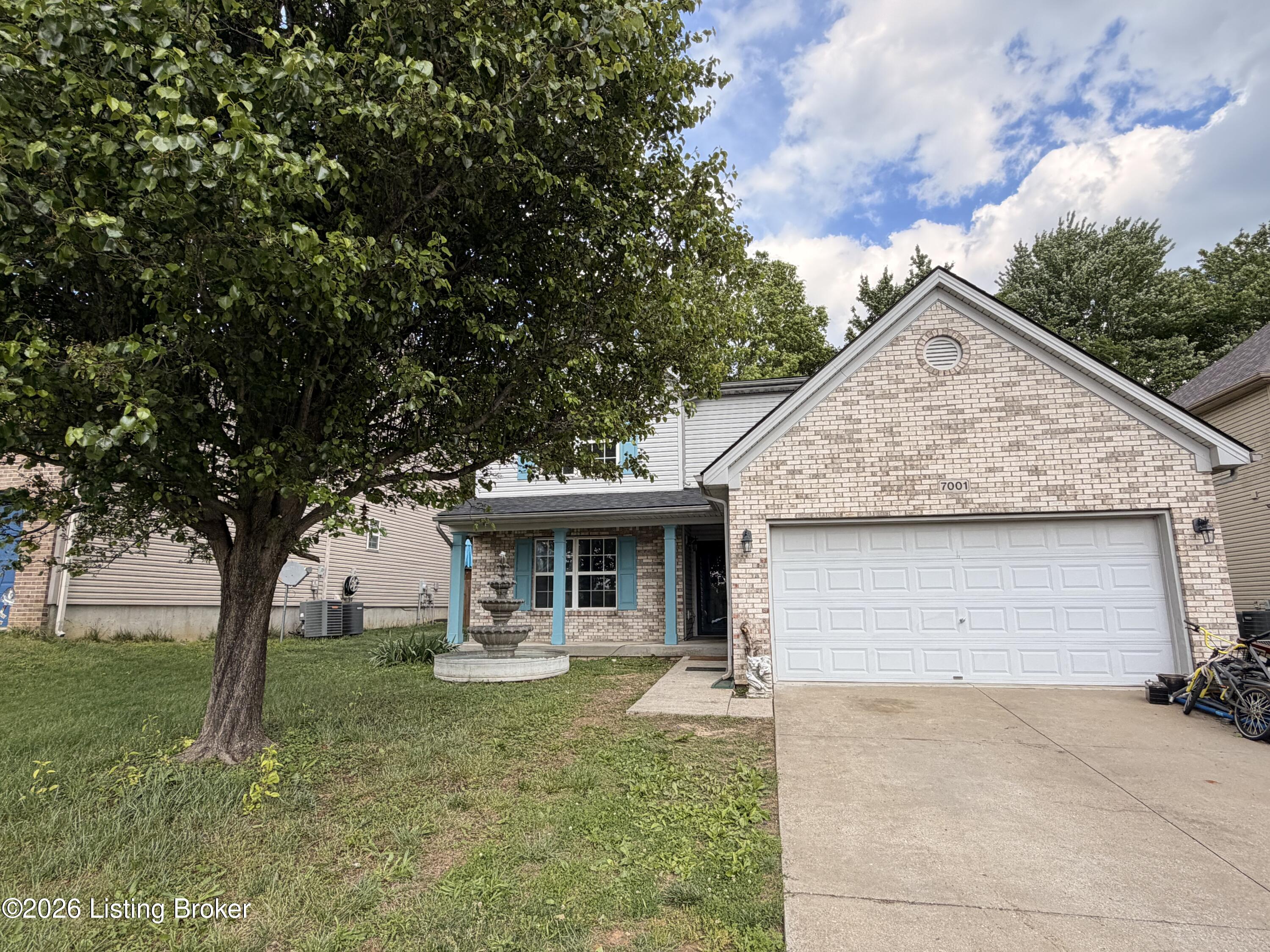 7001 Woodhaven Place Dr Property Photo 3